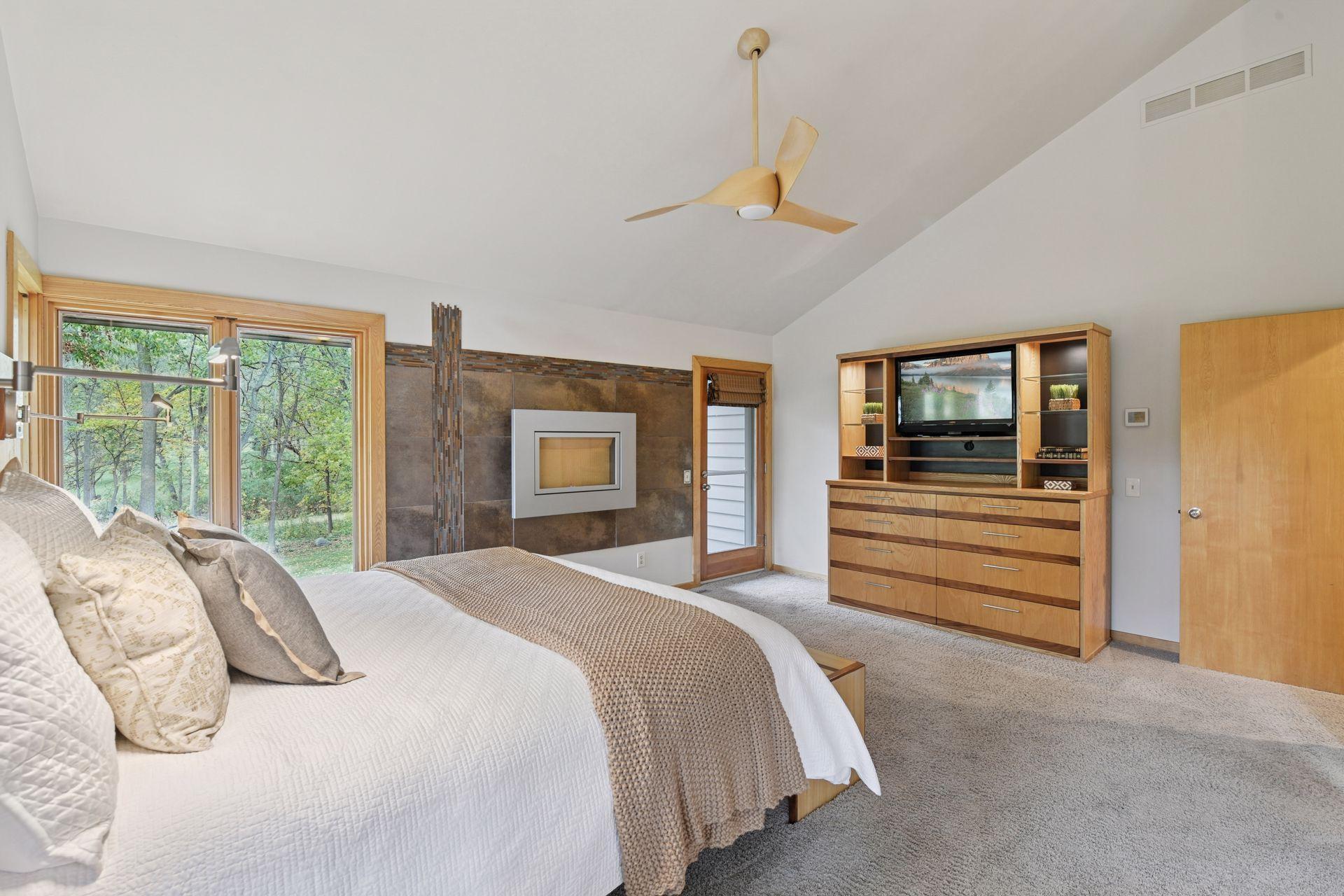 5880 Boulder Bridge Lane