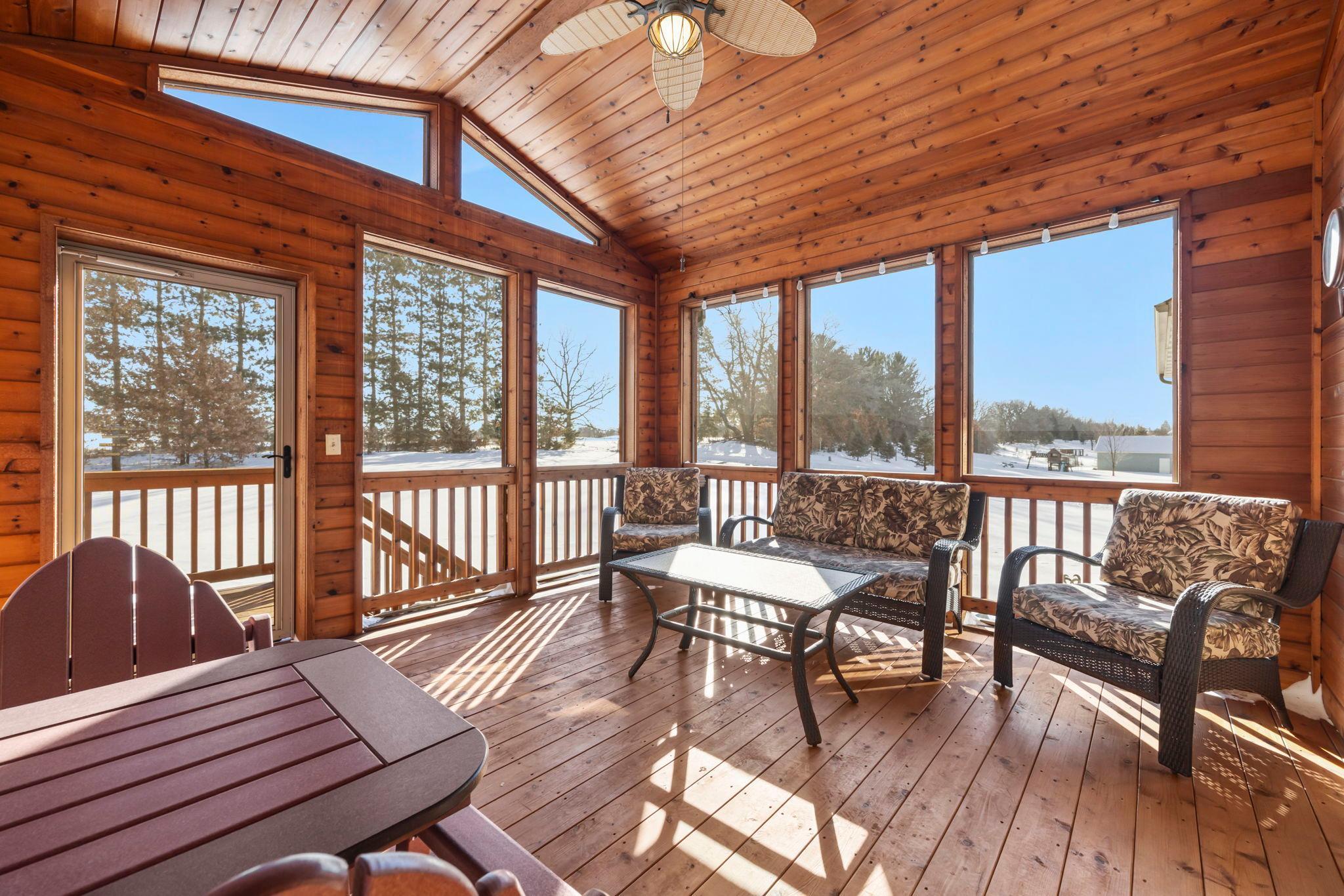 19541 Yellow Pine Street NW