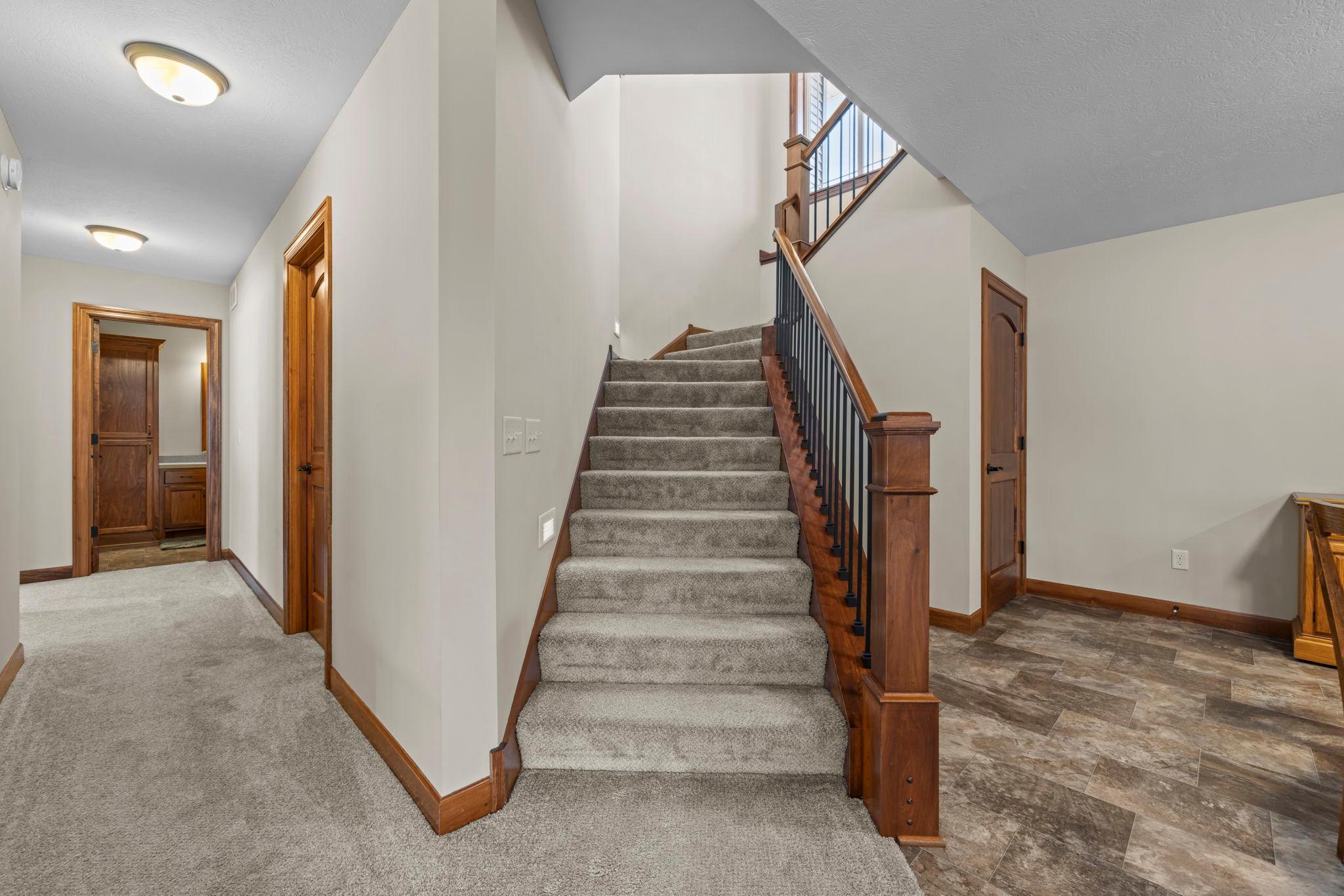 19541 Yellow Pine Street NW