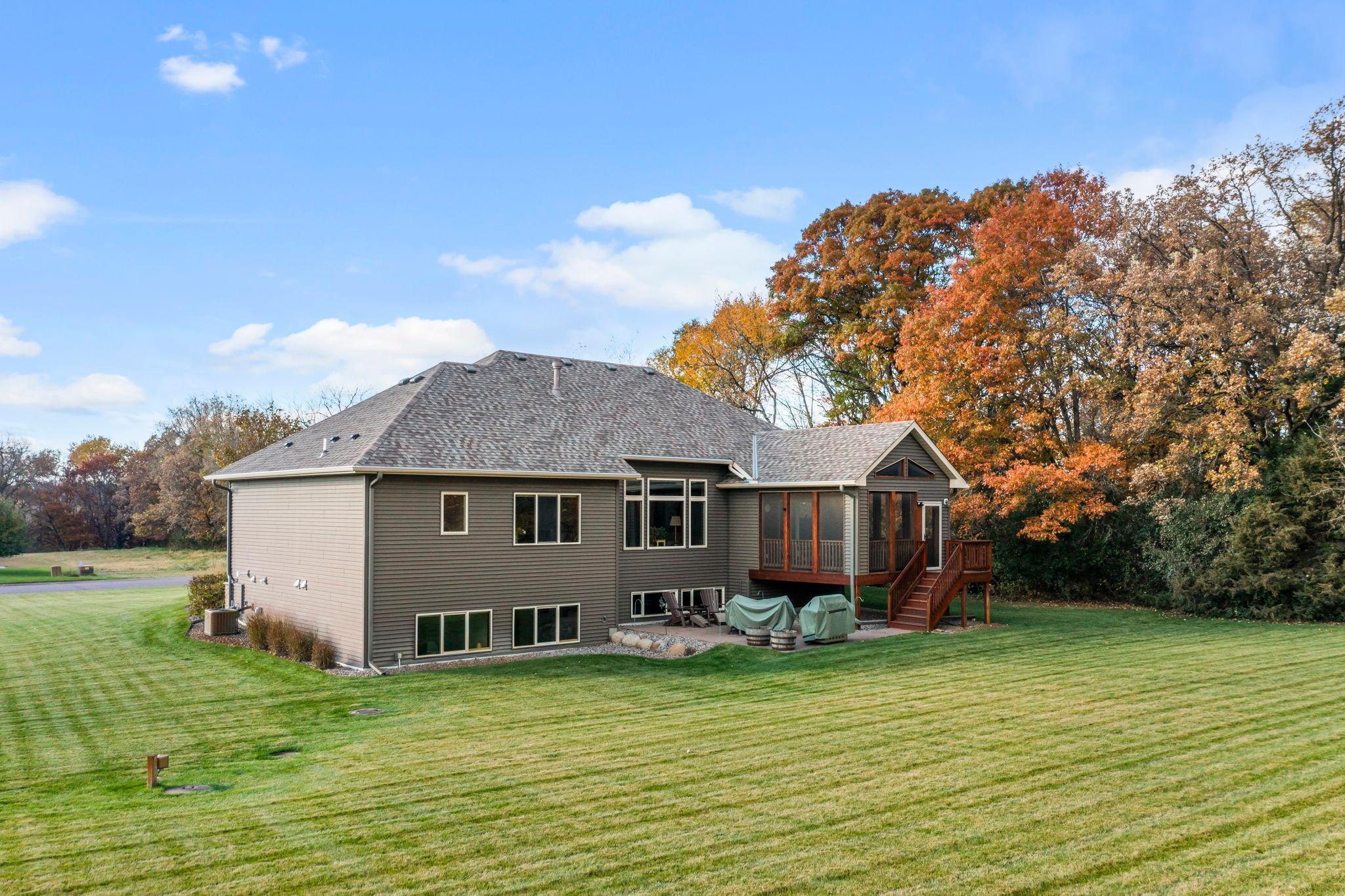 19541 Yellow Pine Street NW