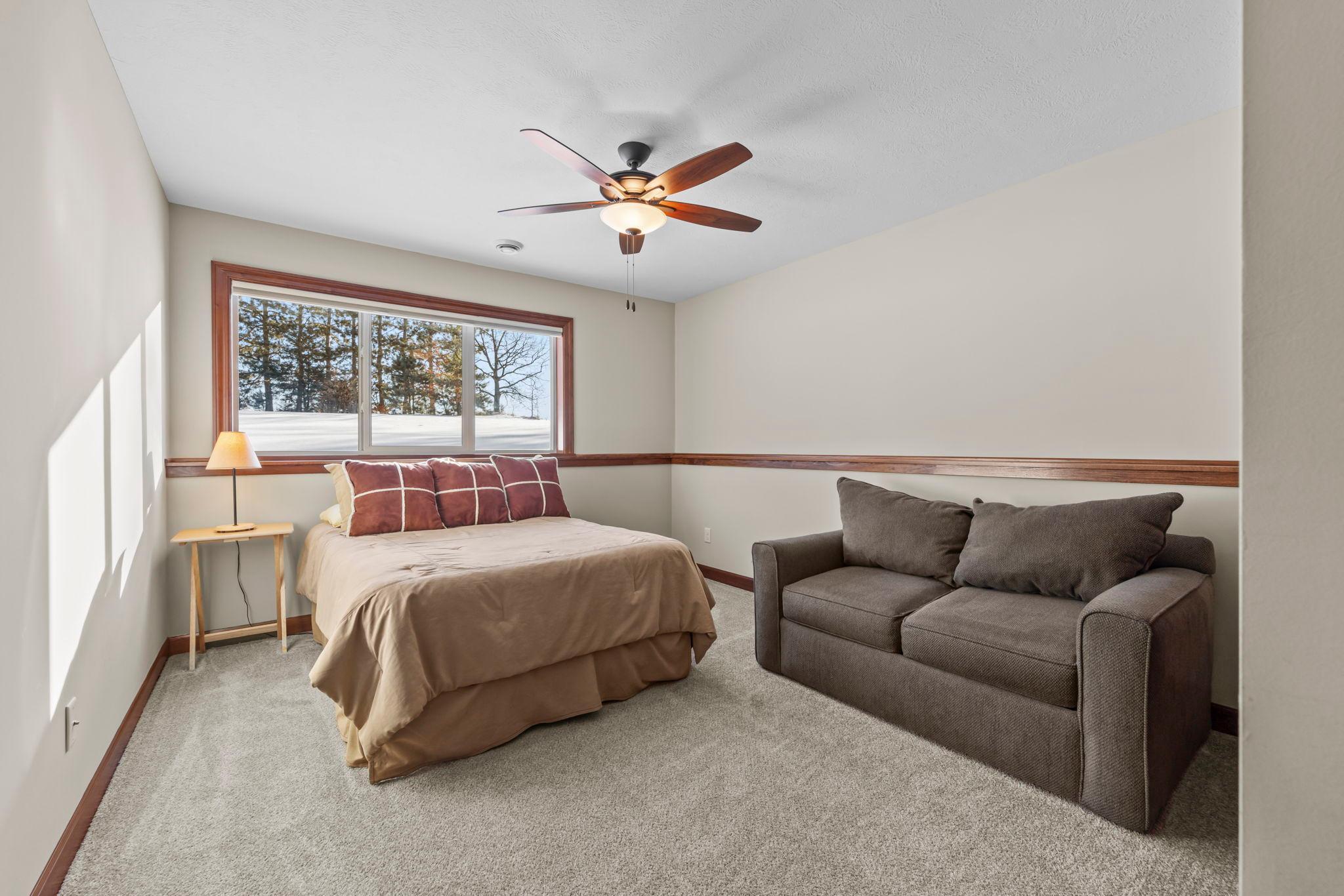 19541 Yellow Pine Street NW