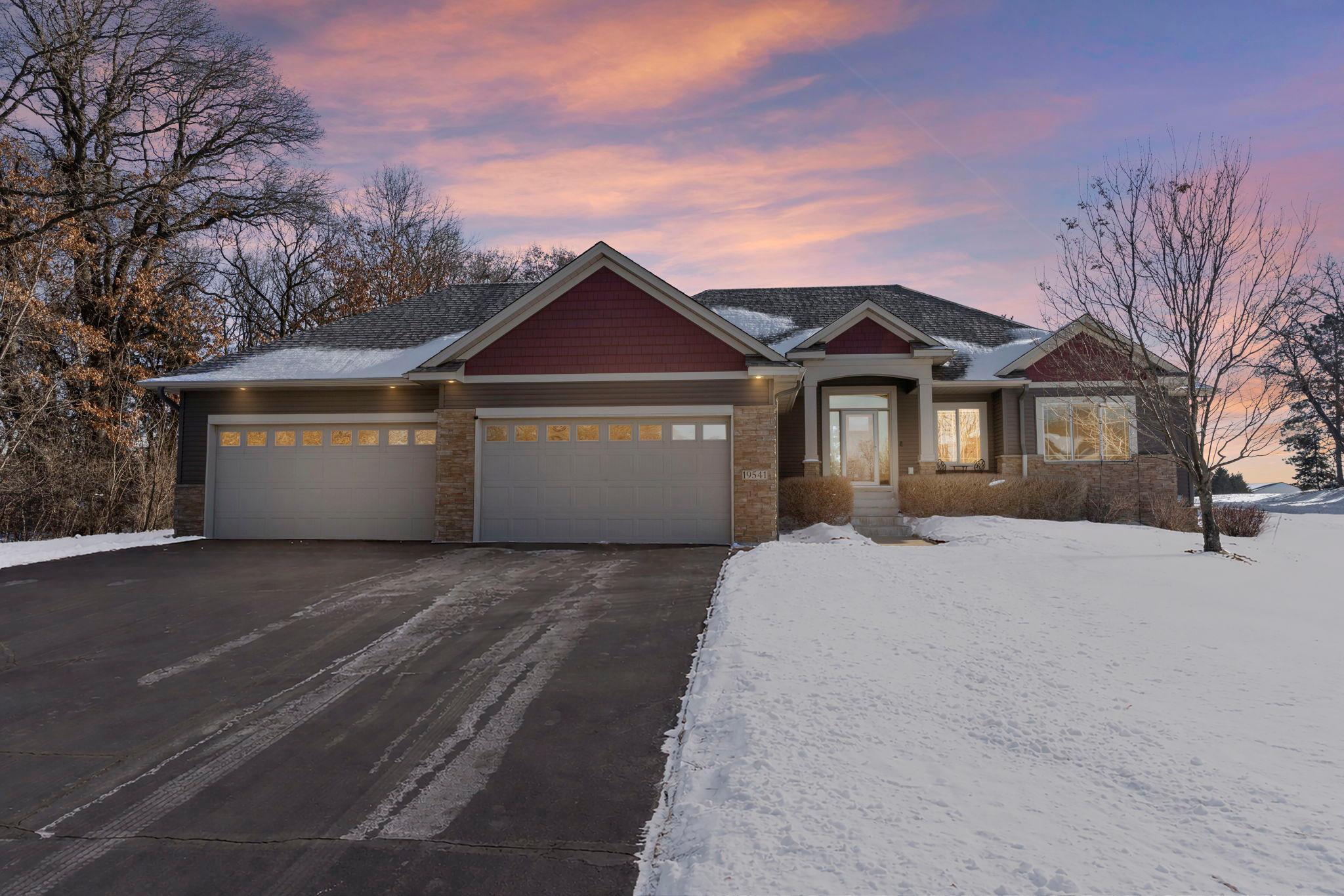 19541 Yellow Pine Street NW