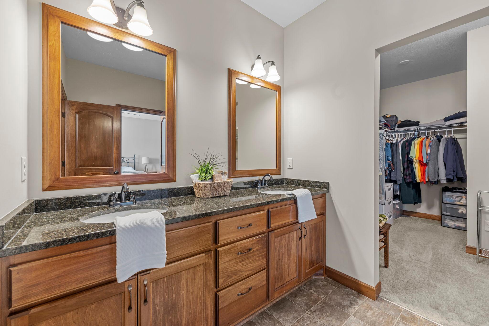 19541 Yellow Pine Street NW