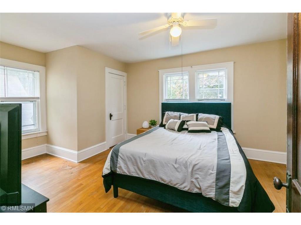 3536 Russell Avenue N