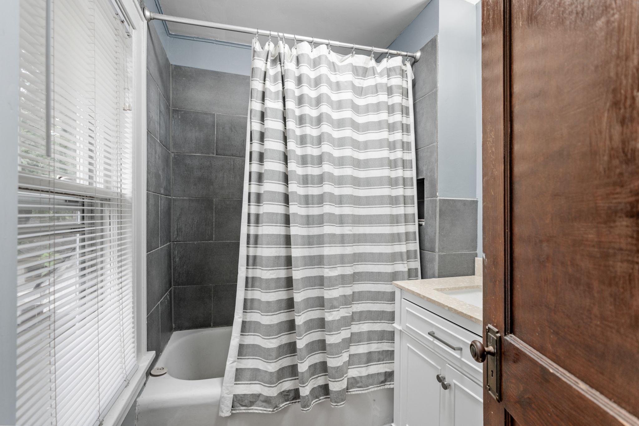 3536 Russell Avenue N