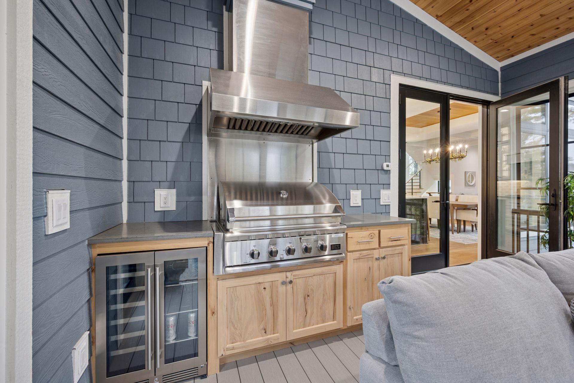 3734 Woodland Cove Parkway