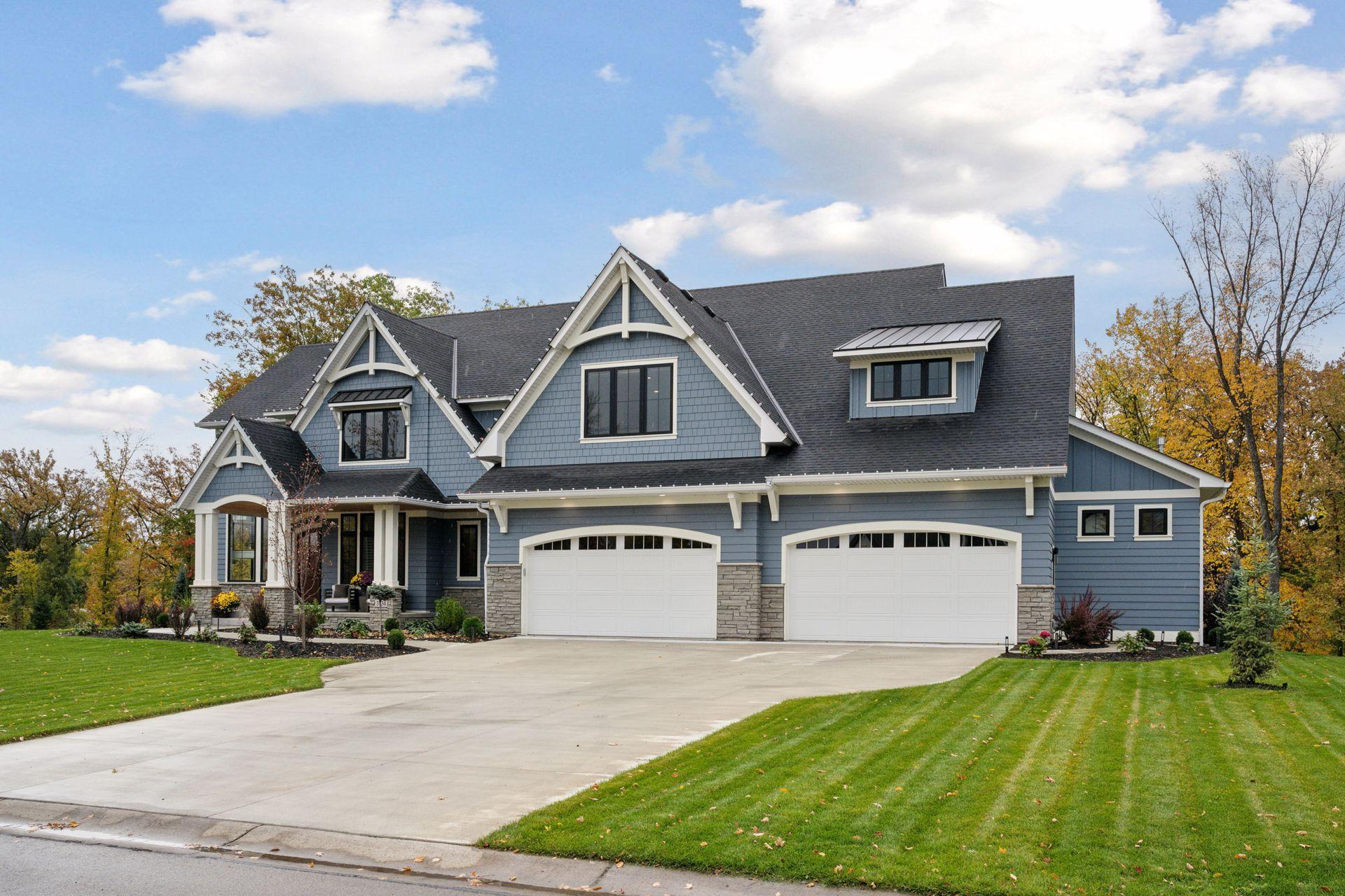 3734 Woodland Cove Parkway