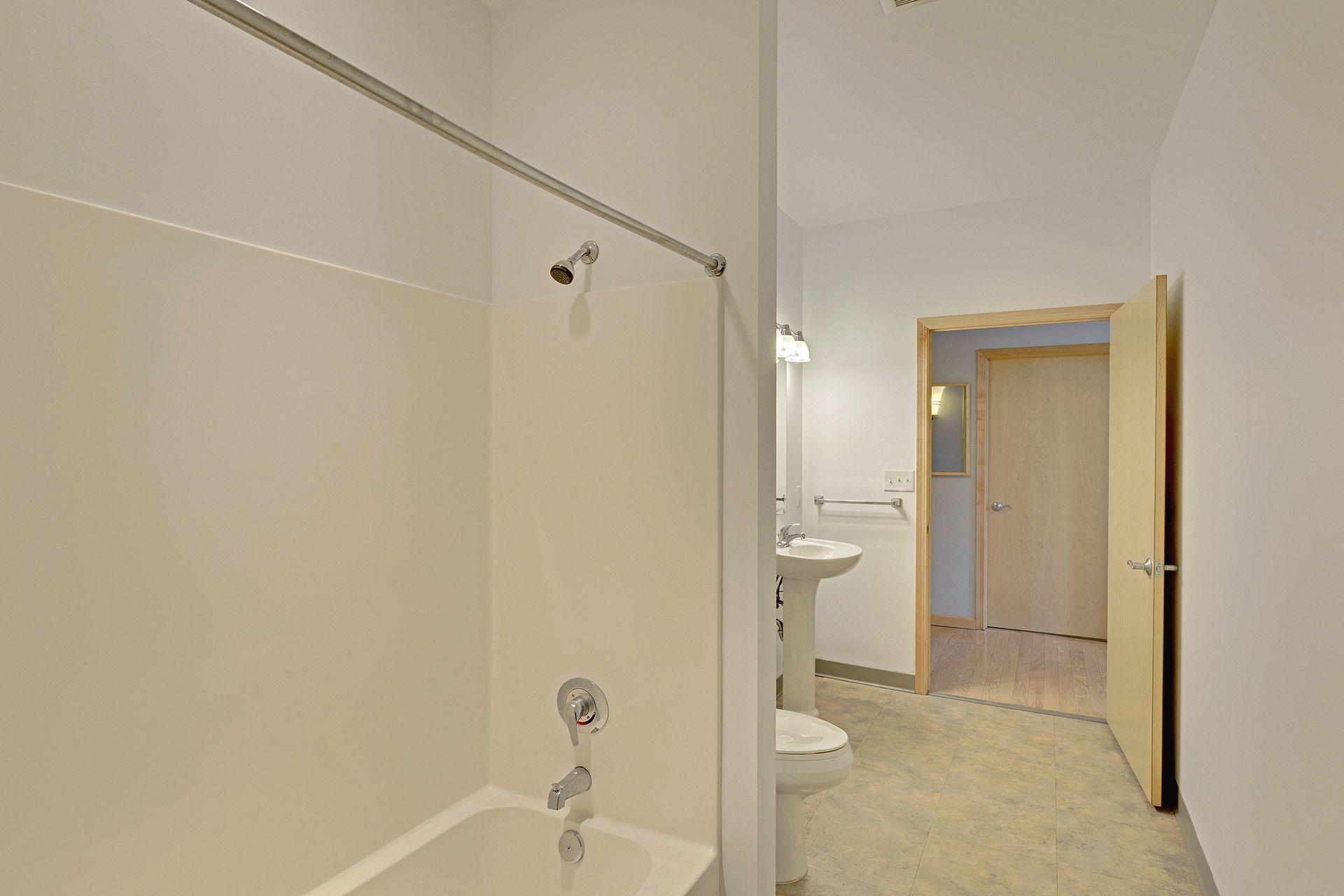 111 E Franklin Avenue Unit: 307