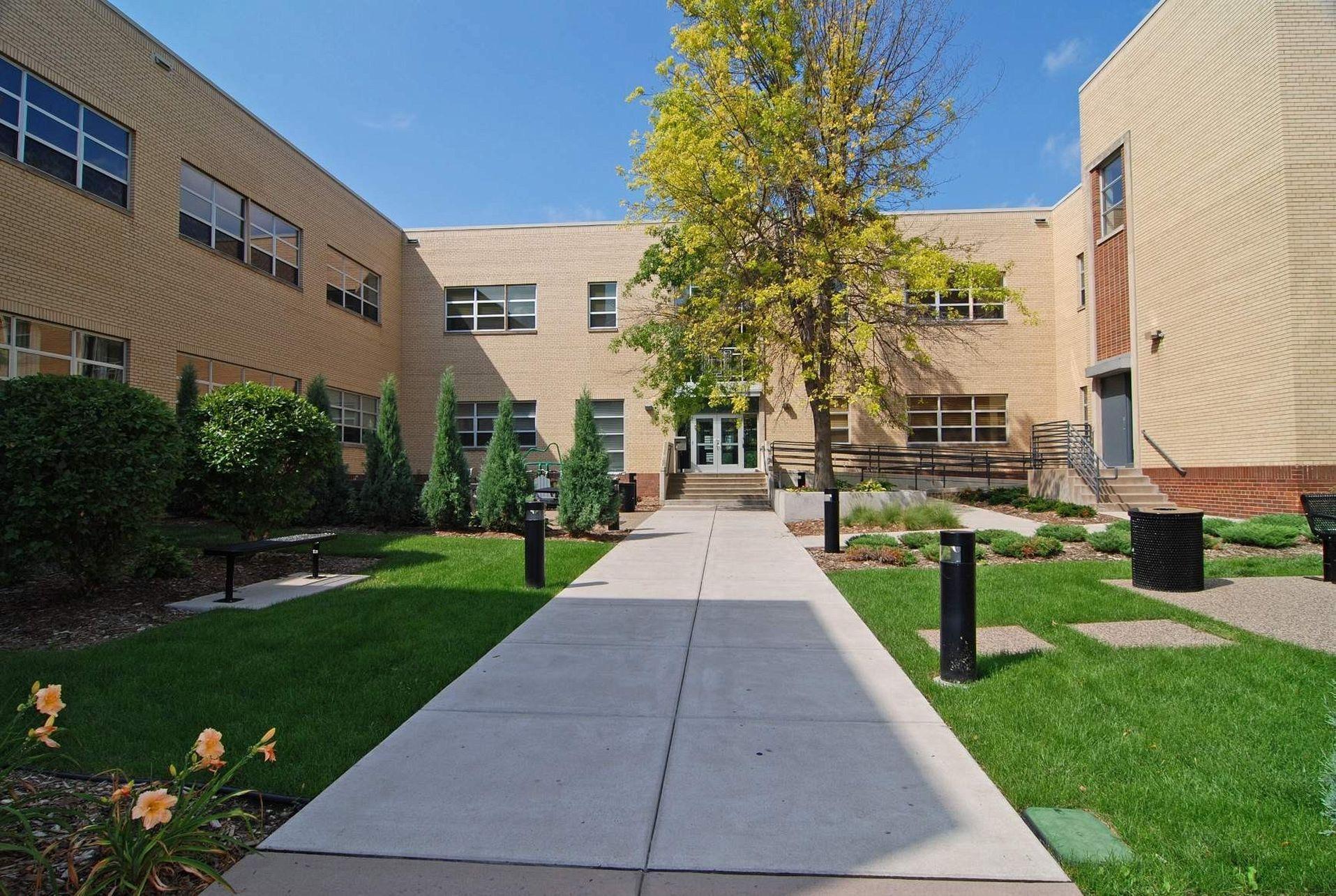 111 E Franklin Avenue Unit: 307