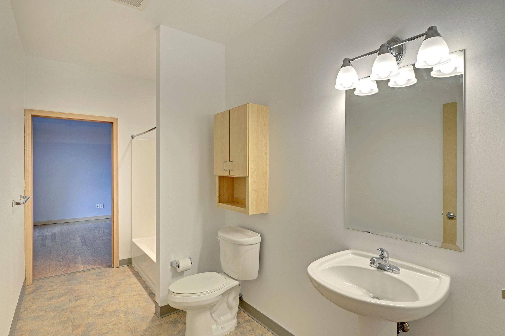 111 E Franklin Avenue Unit: 307