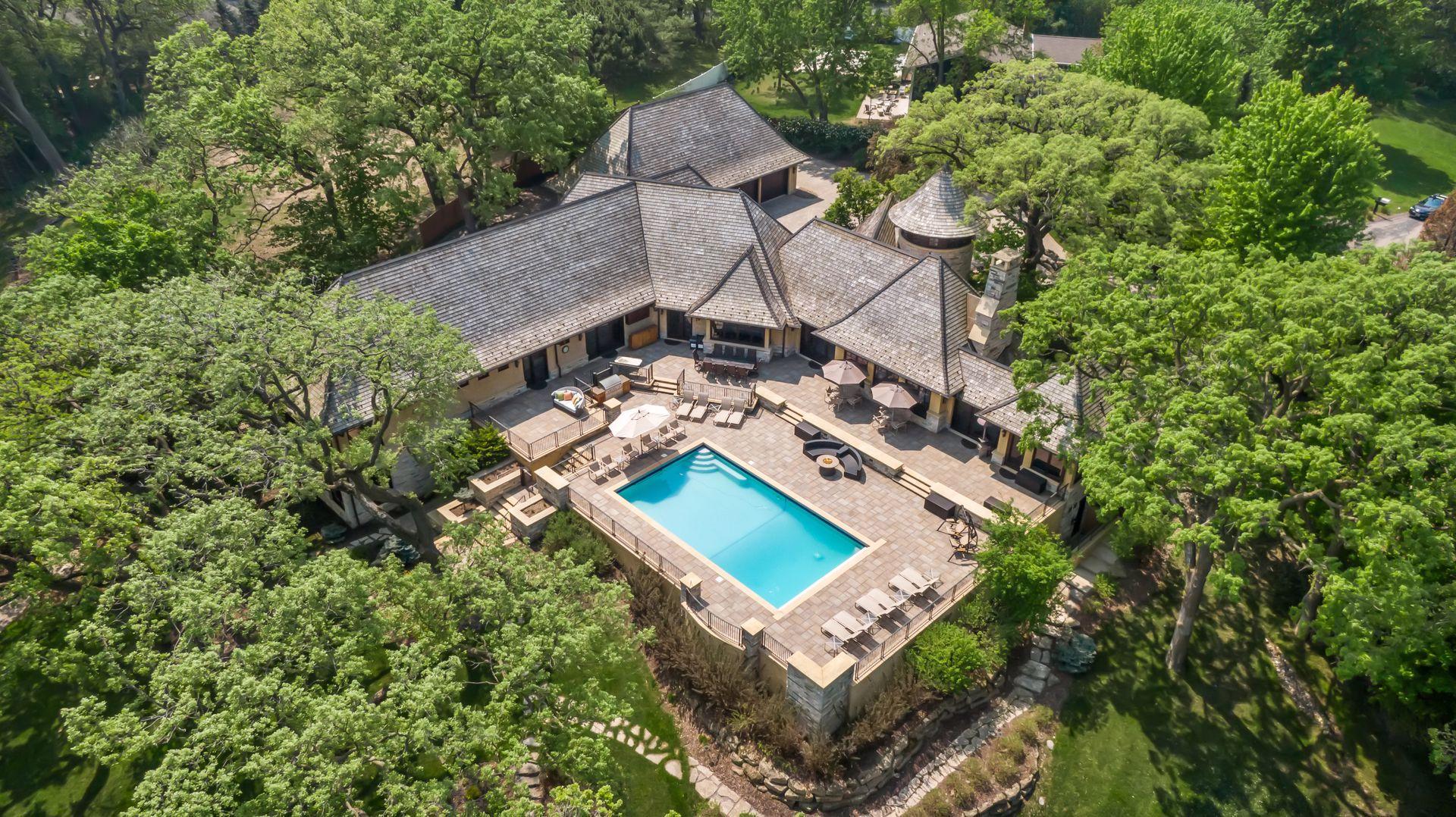 12535 Beach Circle