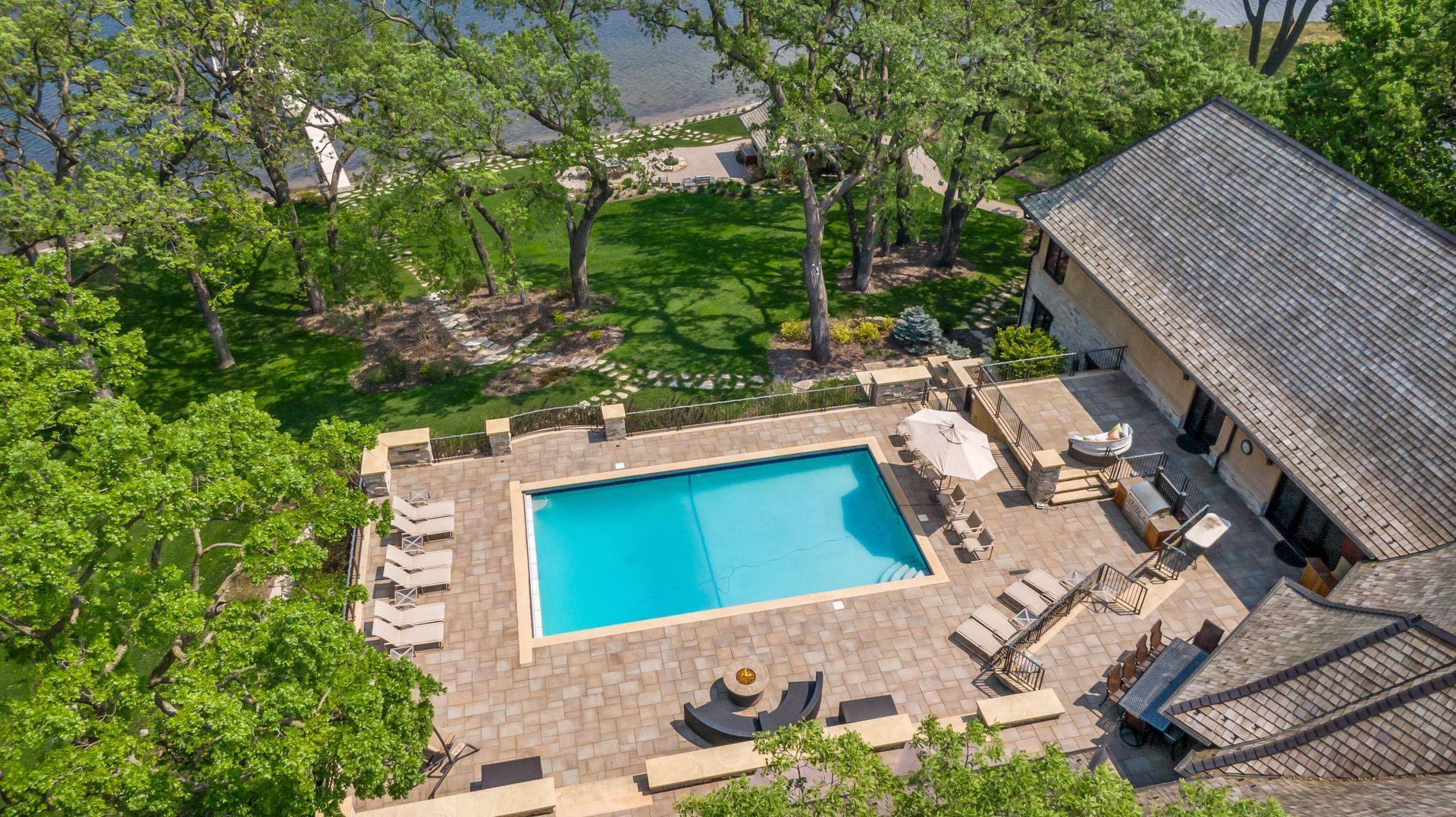 12535 Beach Circle