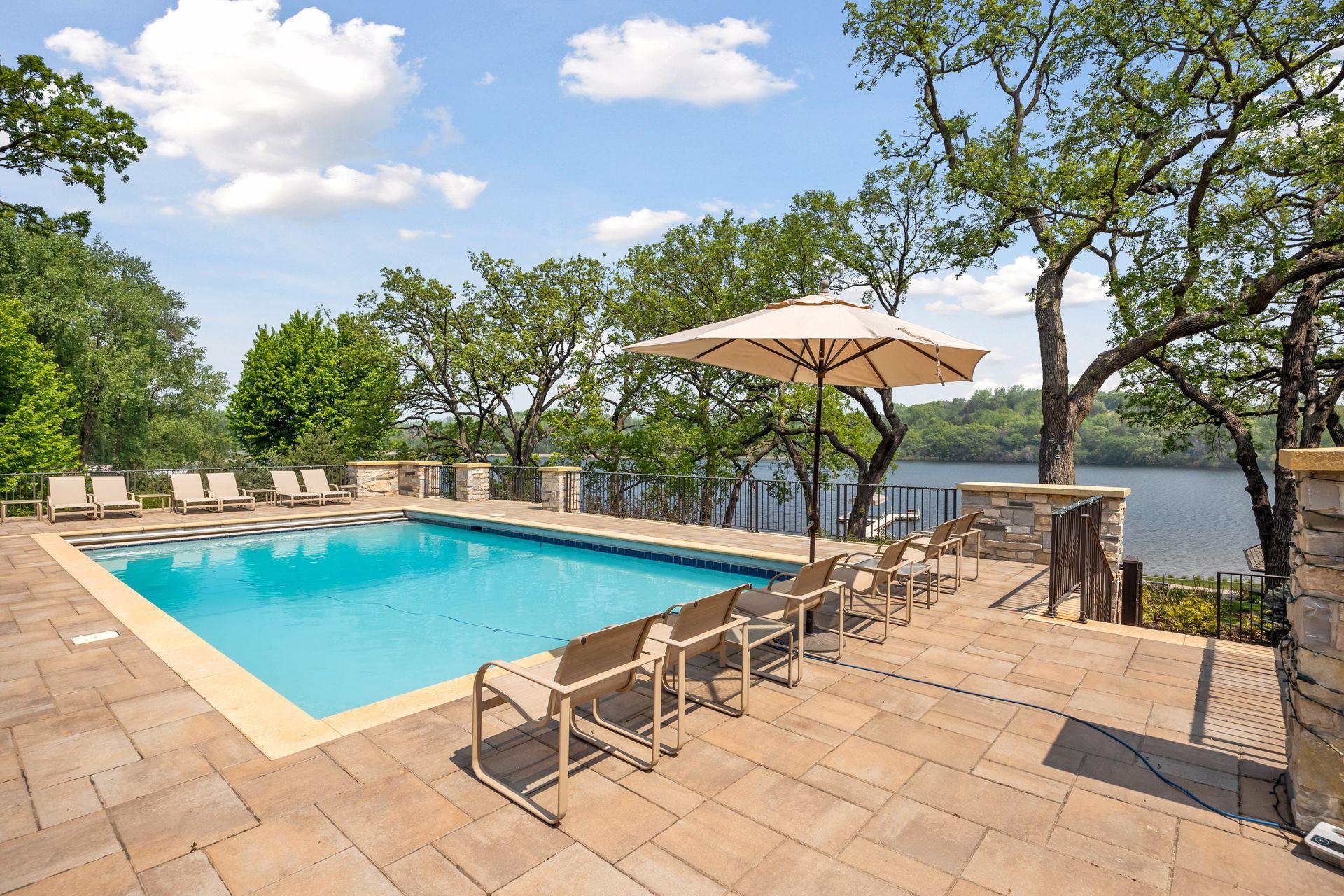 12535 Beach Circle