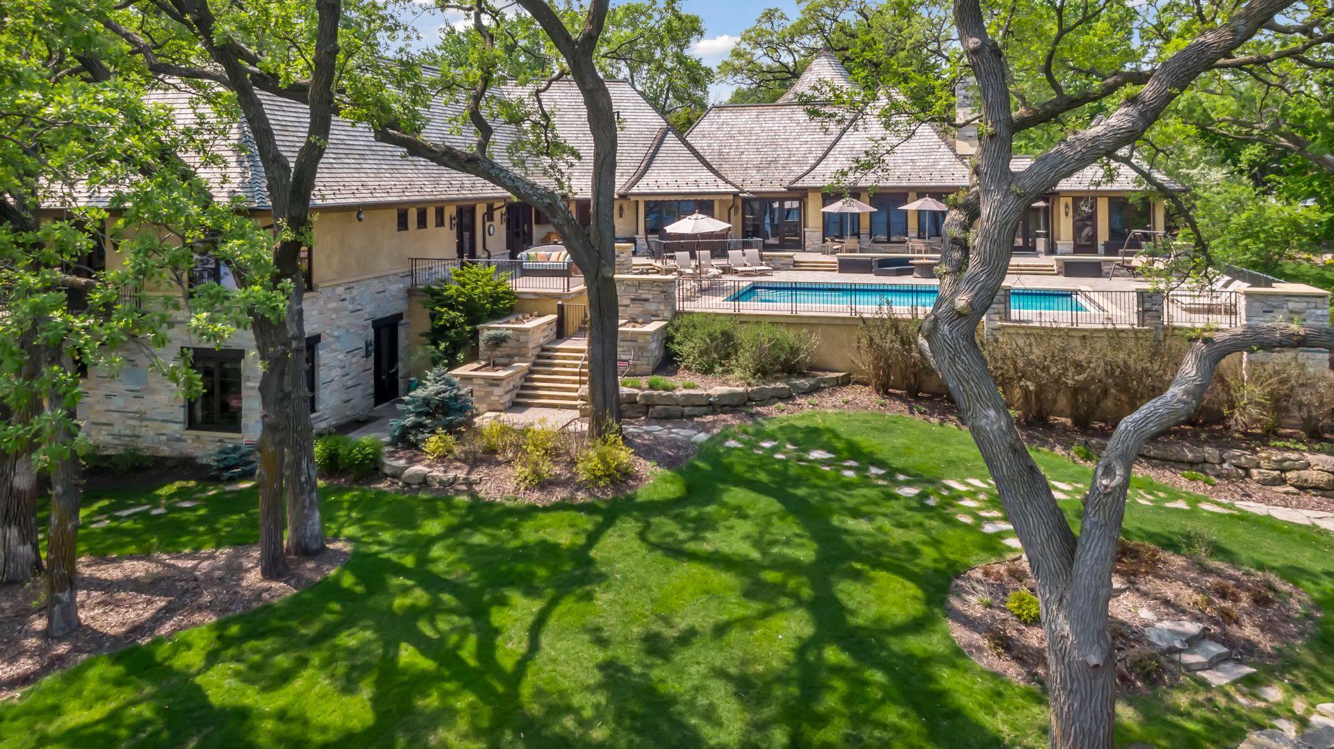 12535 Beach Circle