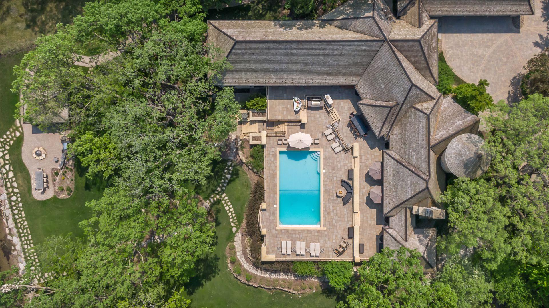 12535 Beach Circle
