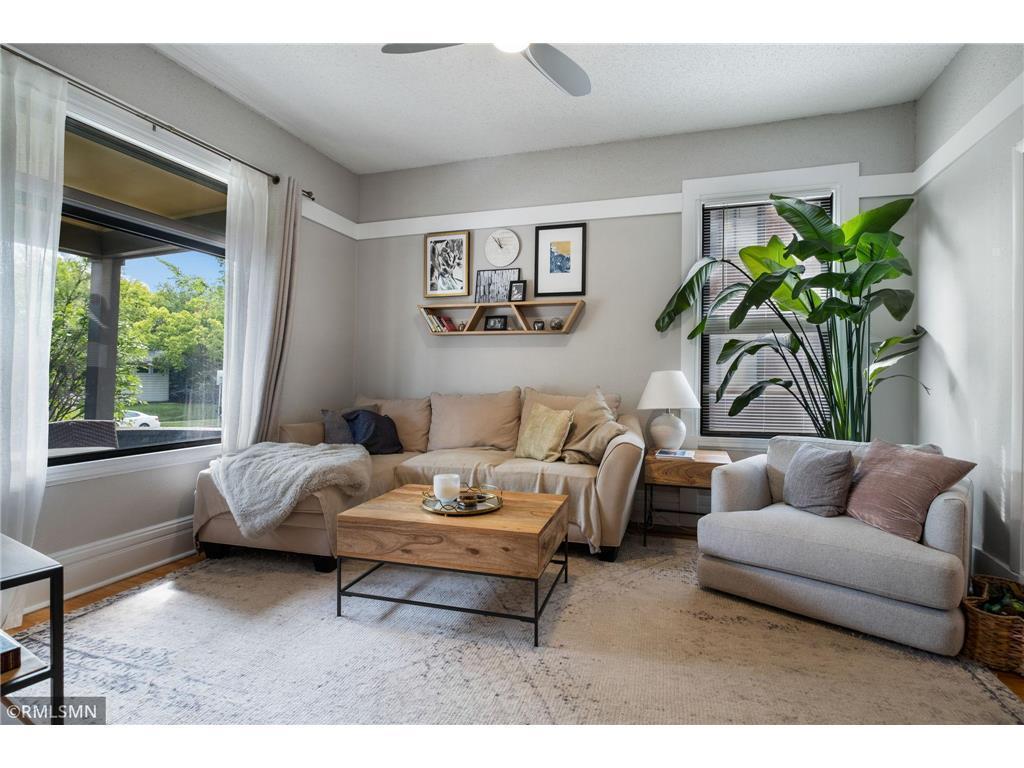 3136 Lyndale Avenue S