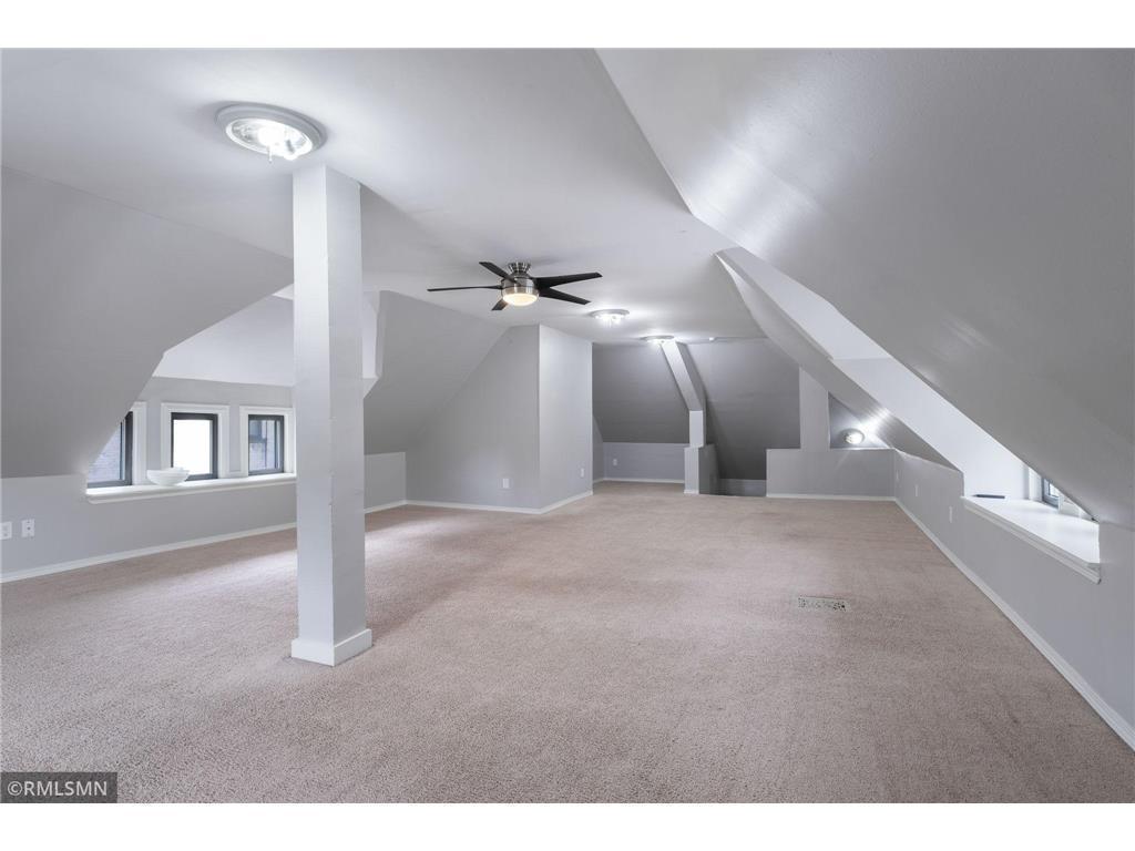 3136 Lyndale Avenue S