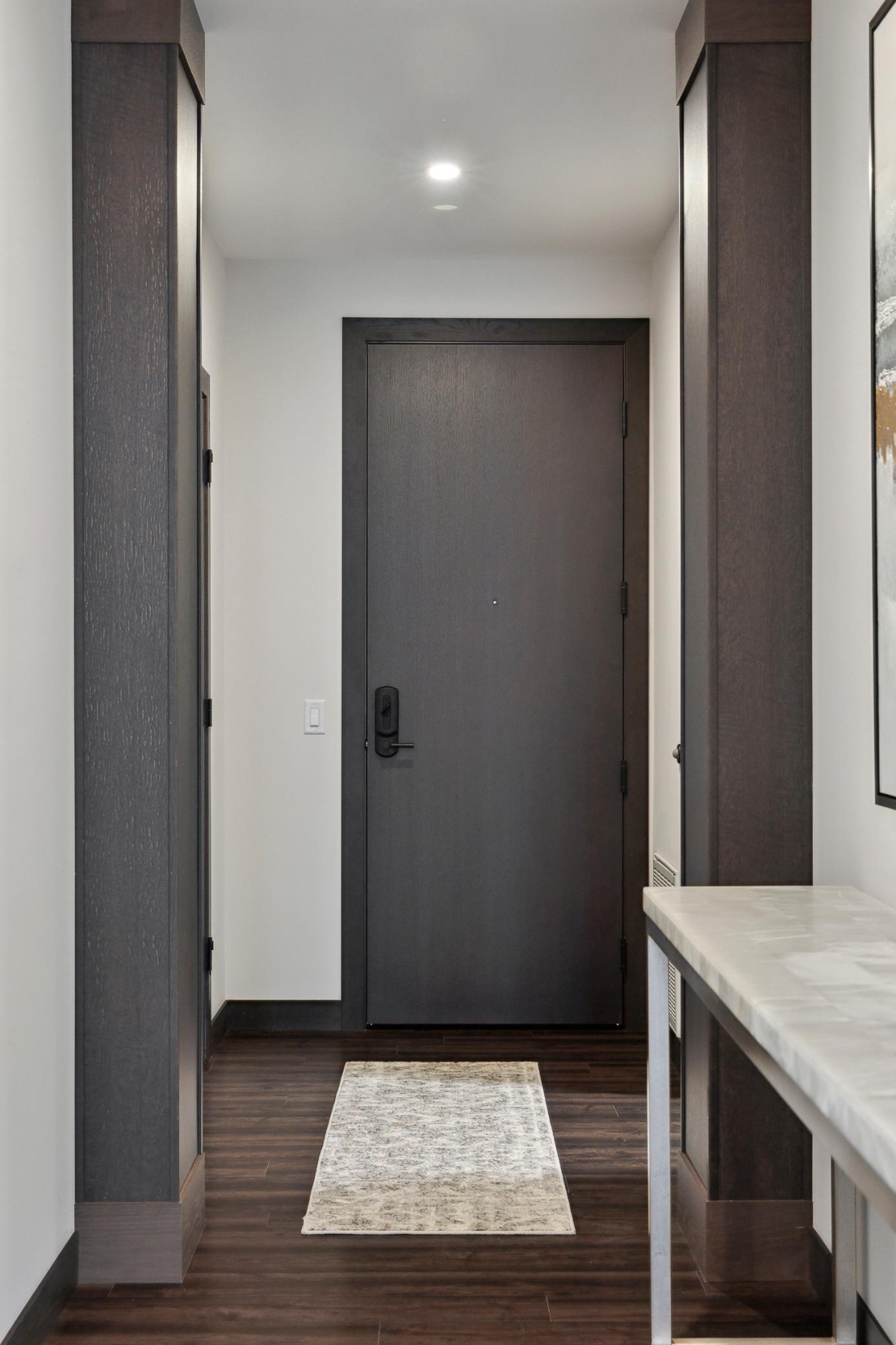 253 Lake Street E Unit: 208