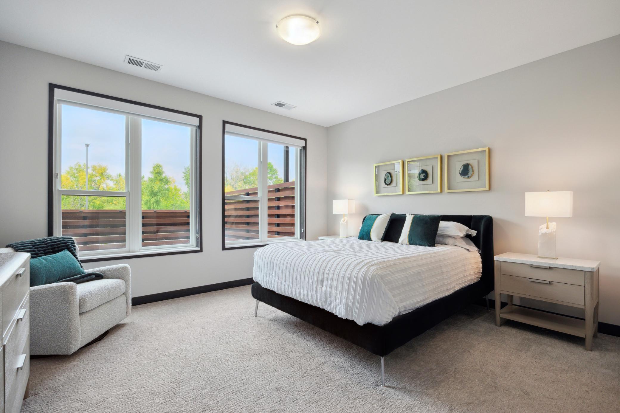 253 Lake Street E Unit: 208