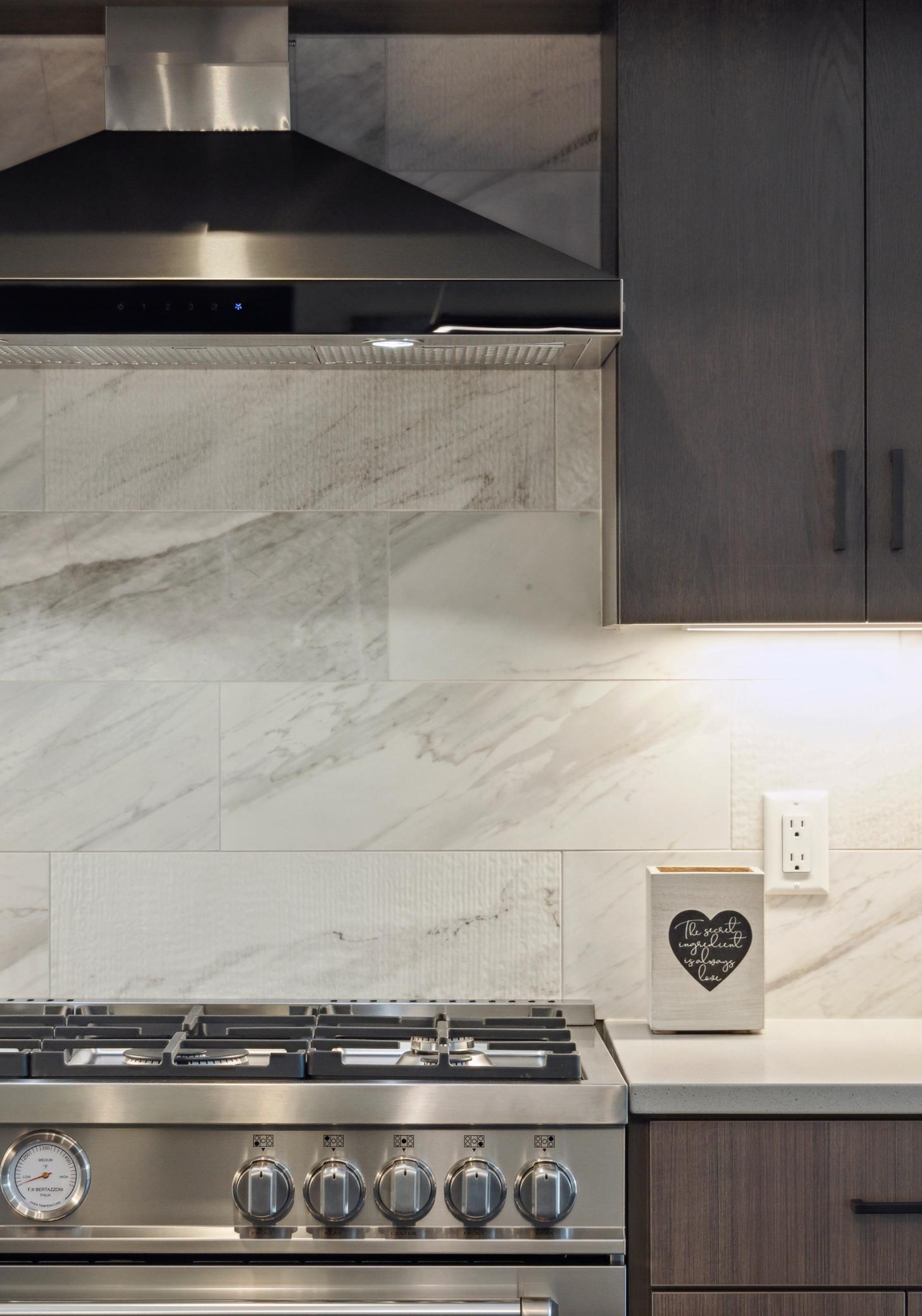 253 Lake Street E Unit: 208