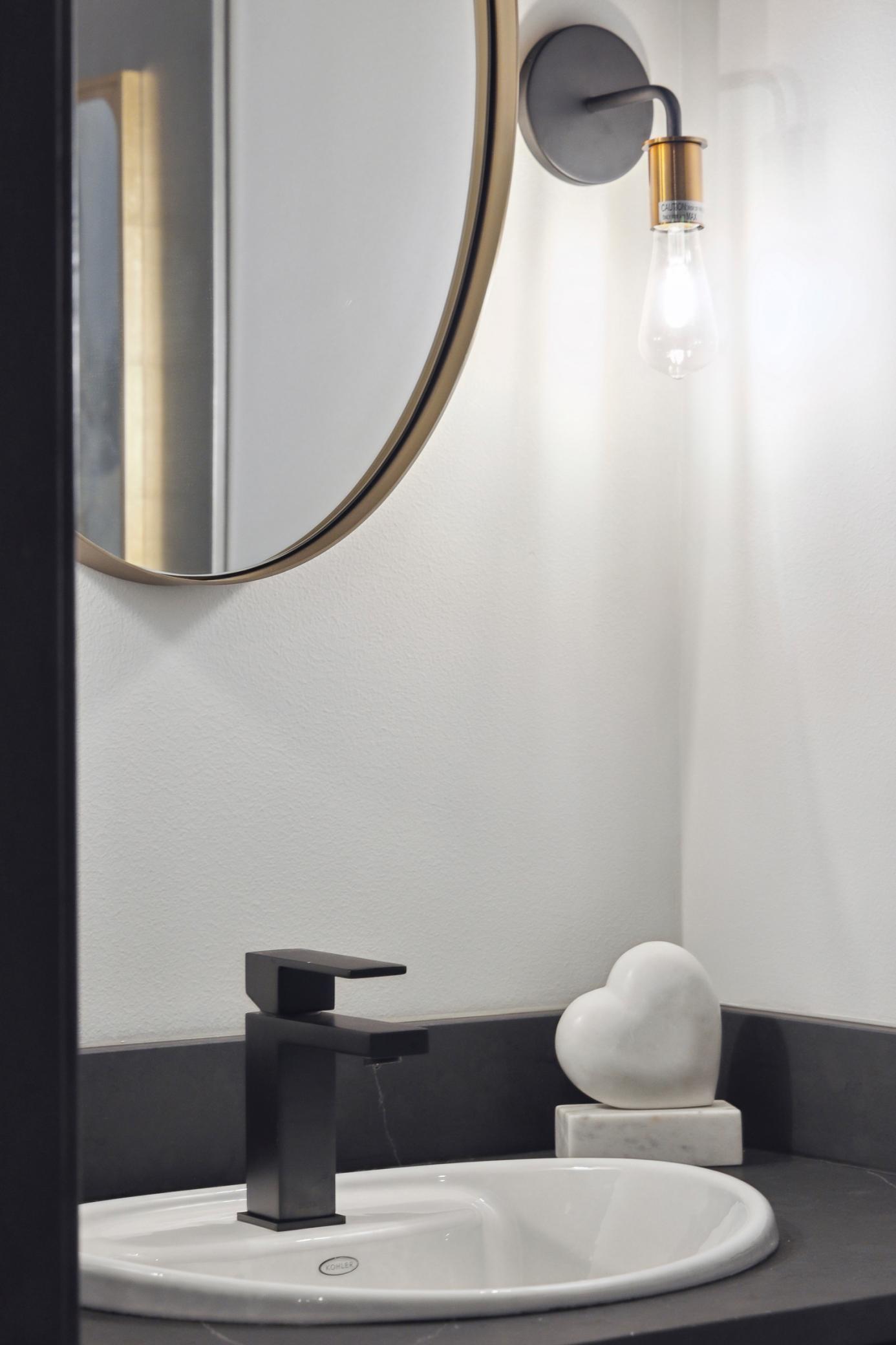 253 Lake Street E Unit: 208