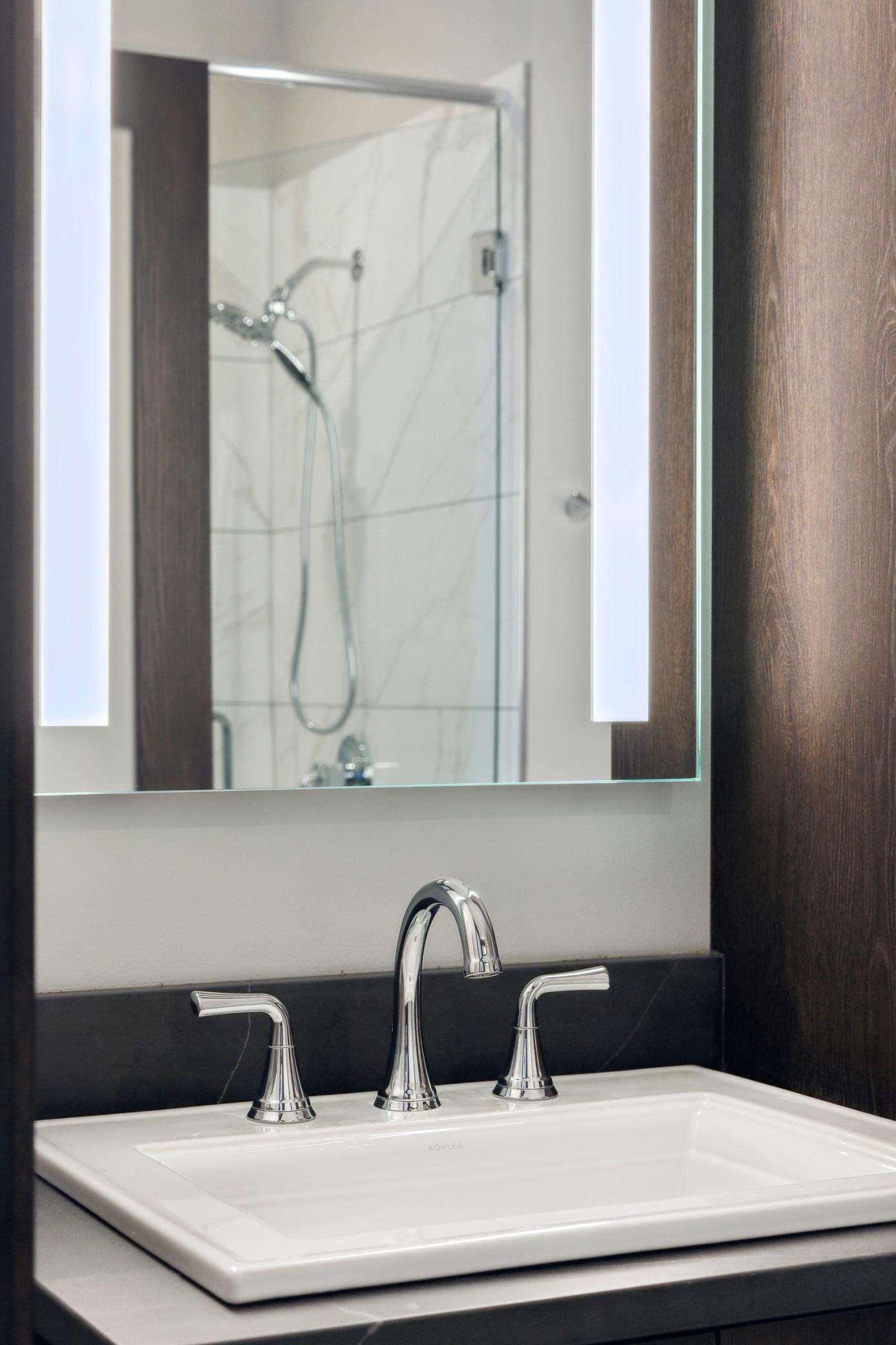 253 Lake Street E Unit: 208