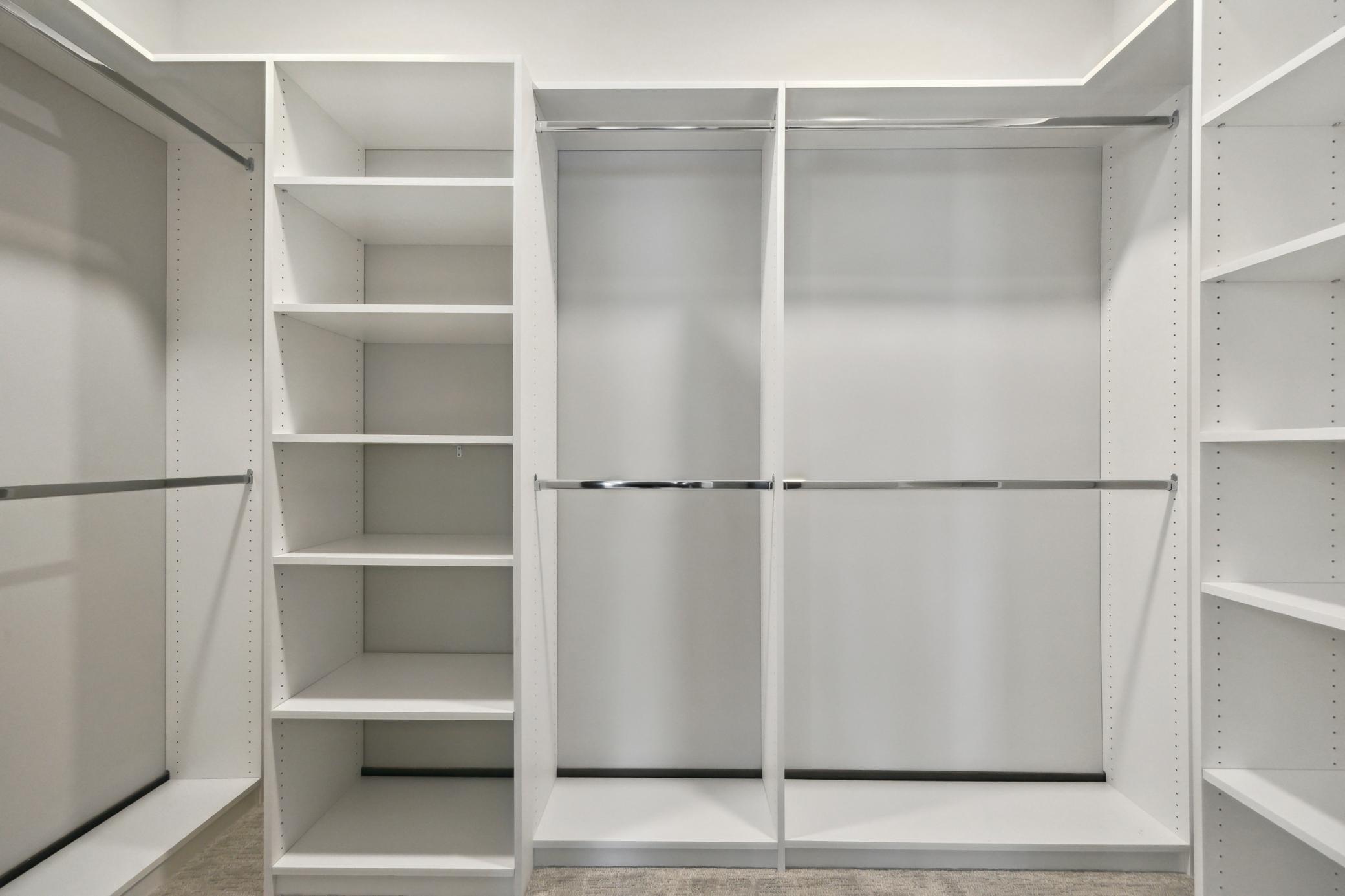 253 Lake Street E Unit: 208