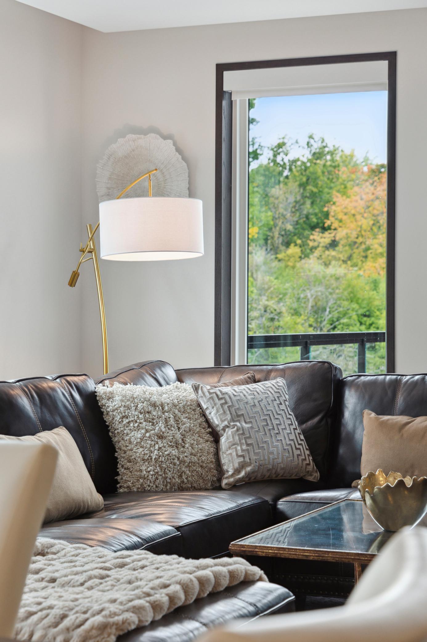 253 Lake Street E Unit: 208