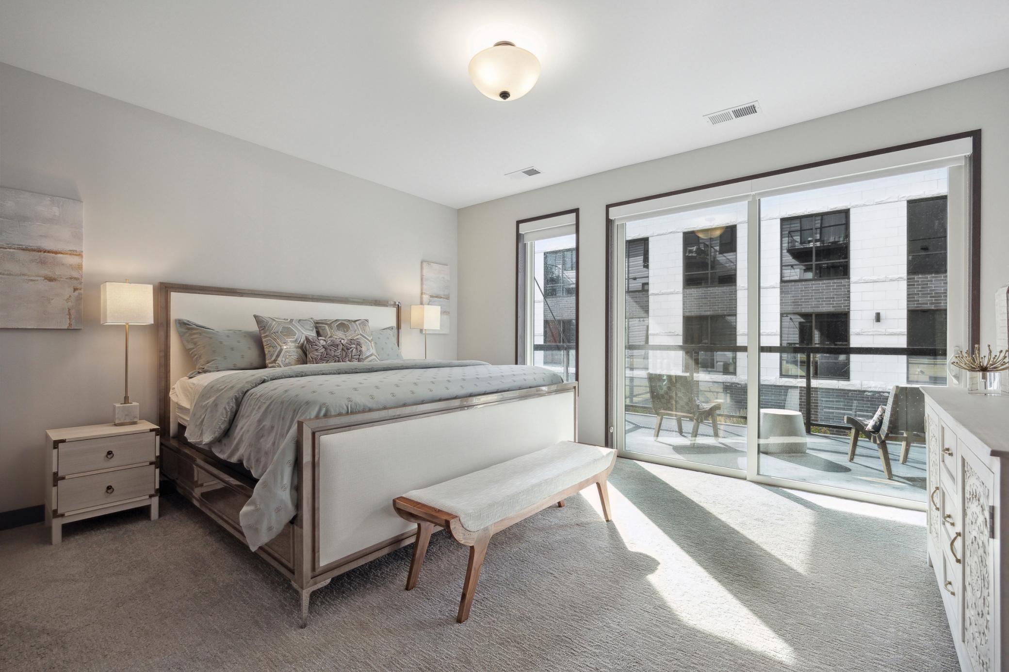 253 Lake Street E Unit: 208