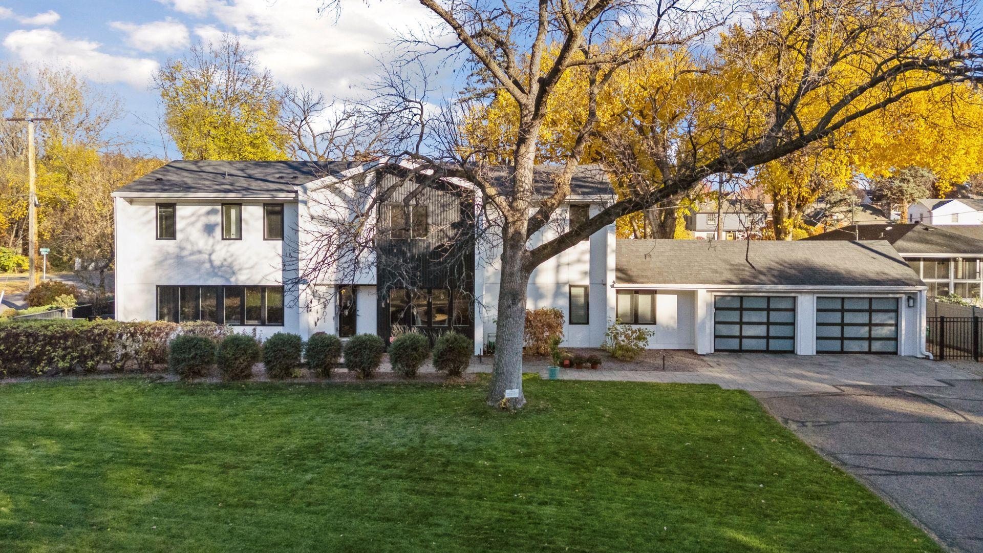 2701 Glenhurst Avenue