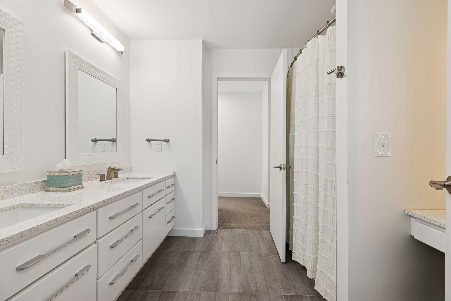 2701 Glenhurst Avenue