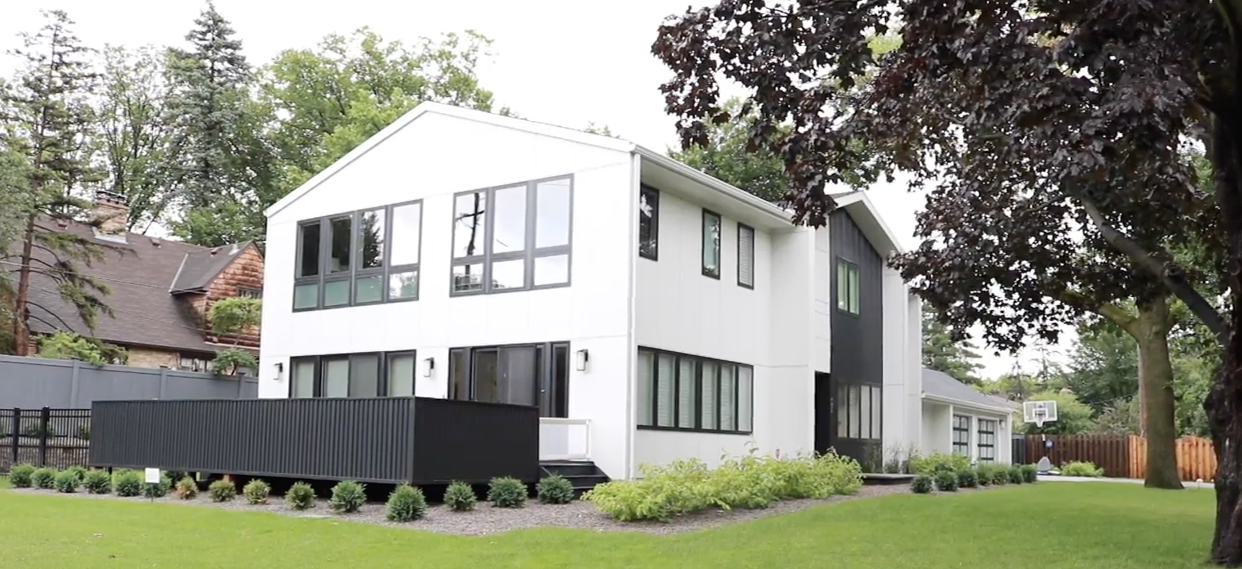 2701 Glenhurst Avenue