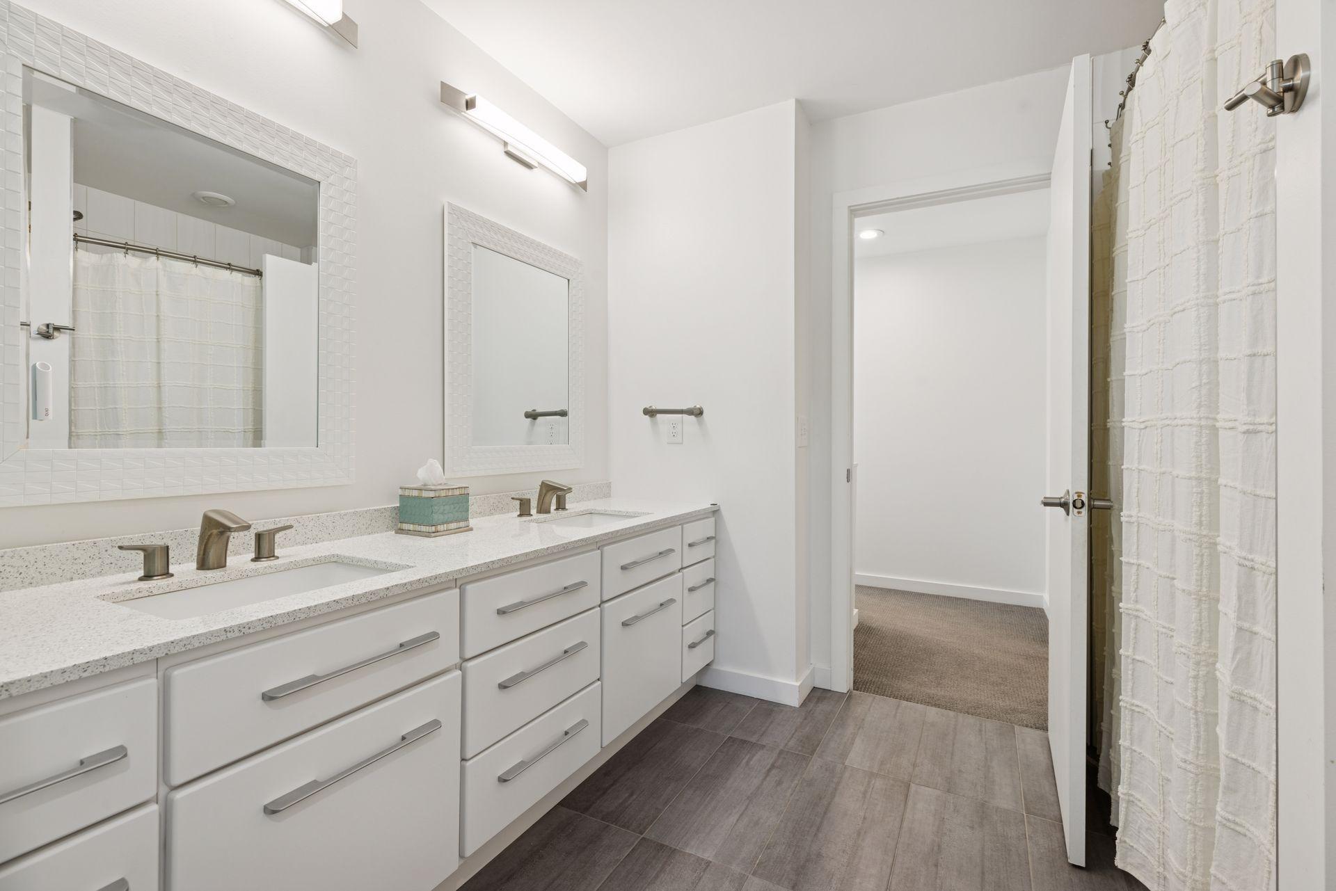 2701 Glenhurst Avenue