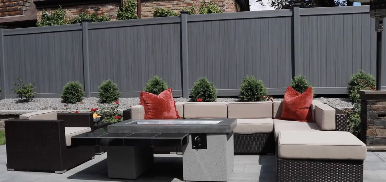 2701 Glenhurst Avenue