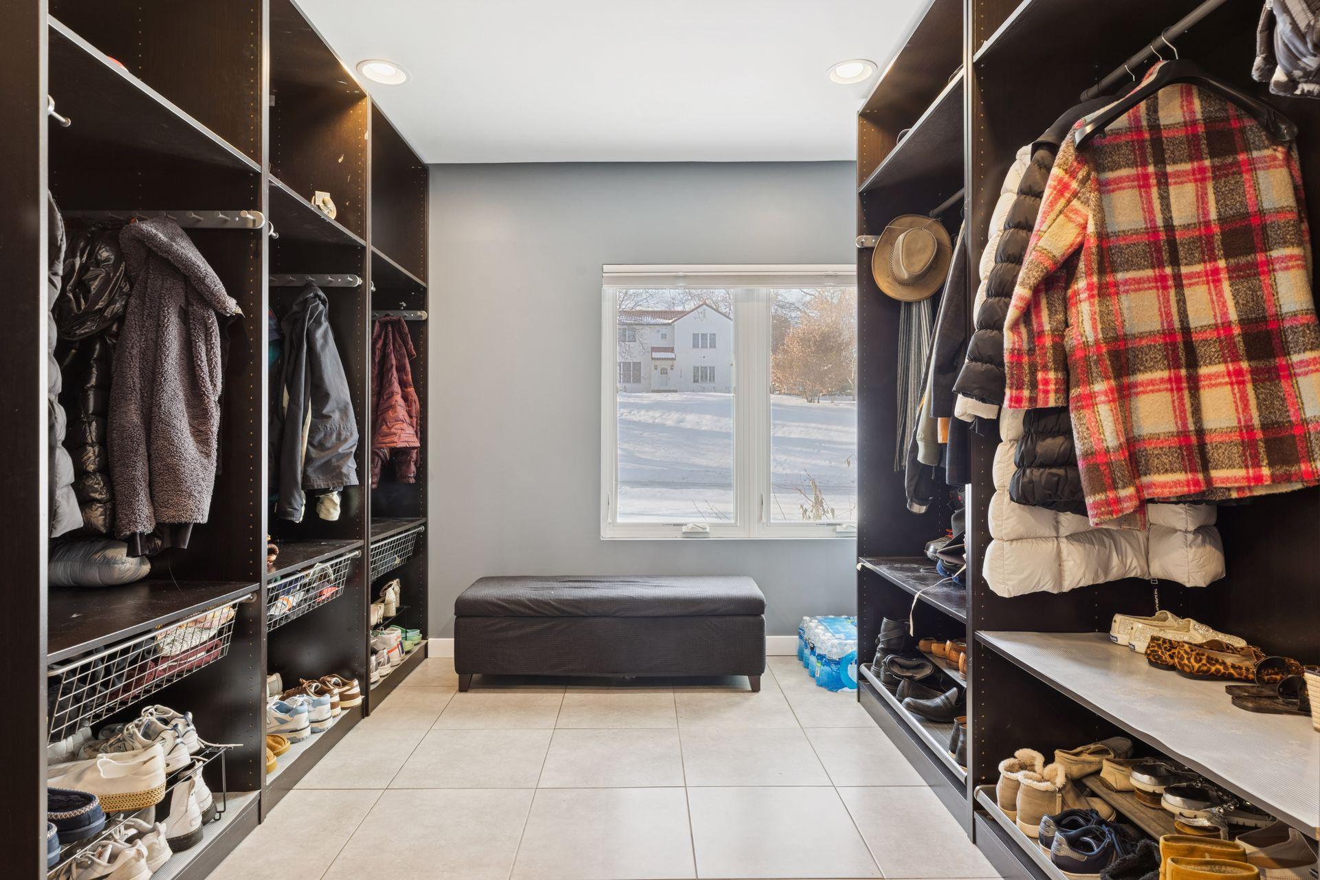 2701 Glenhurst Avenue