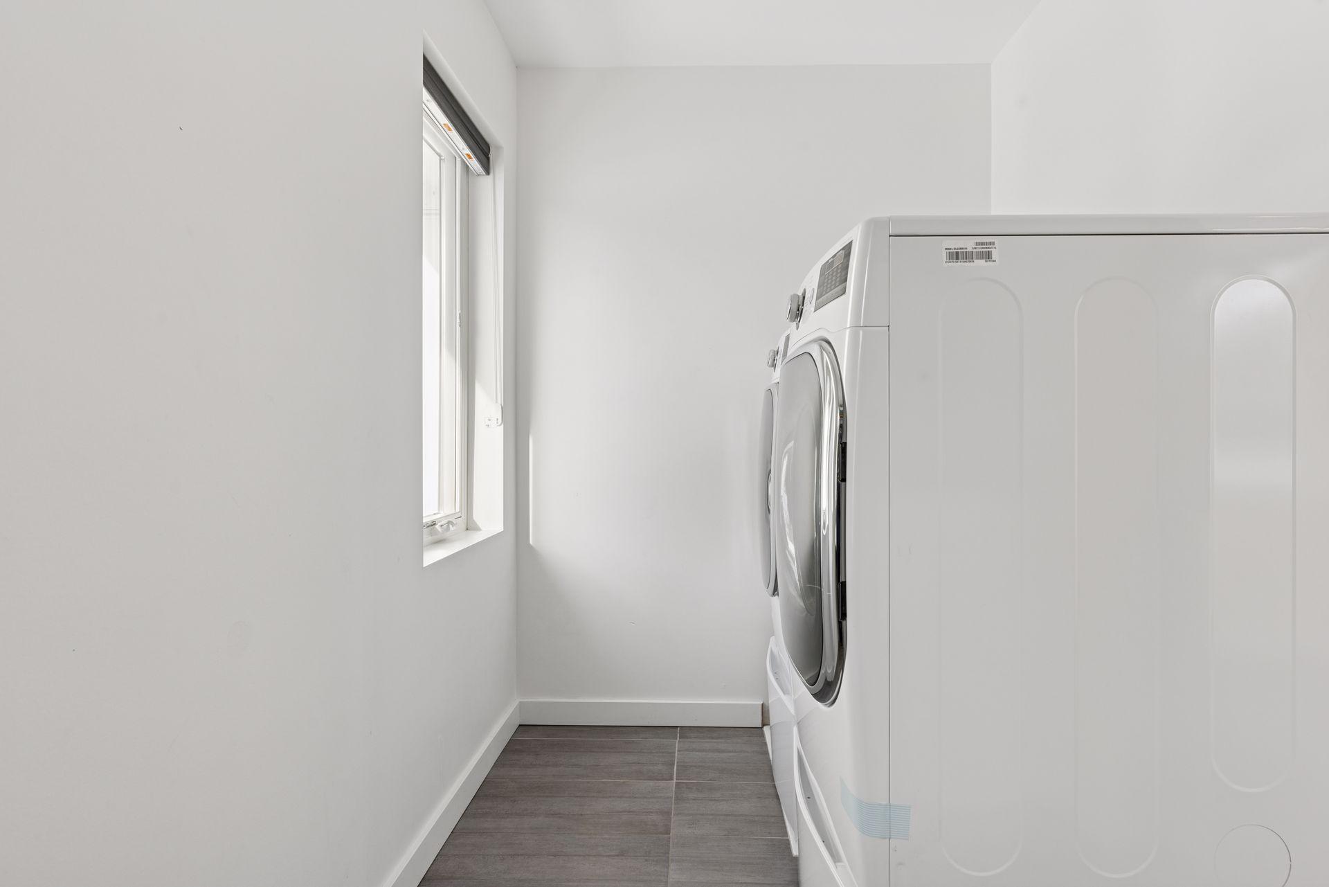 2701 Glenhurst Avenue