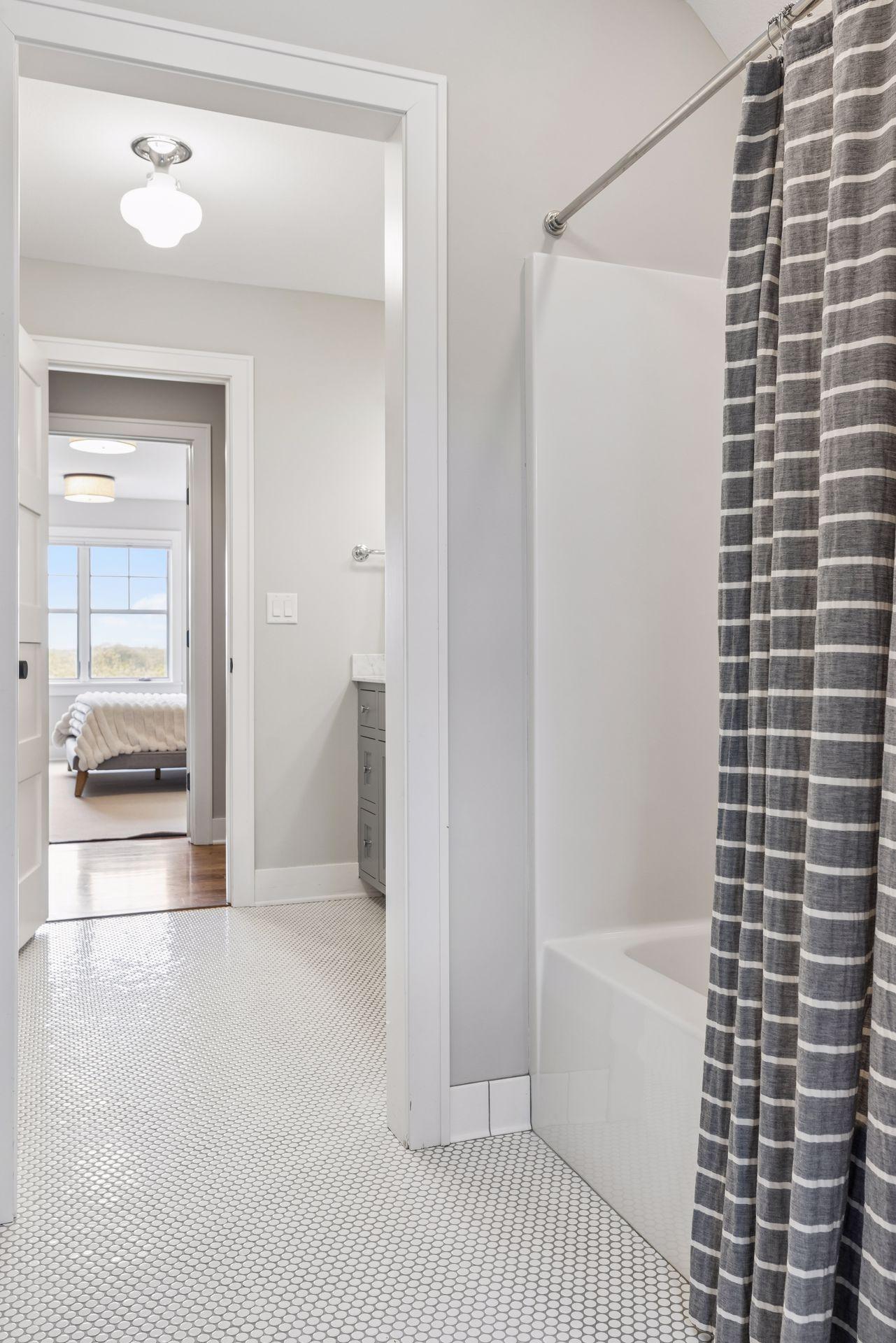 5116 Skyline Drive