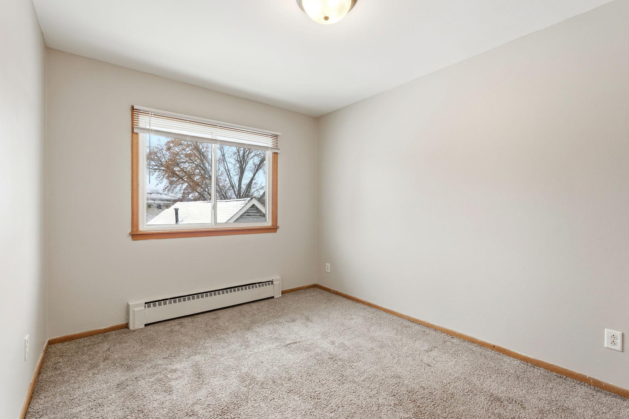 4927 & 4935 University Avenue NE