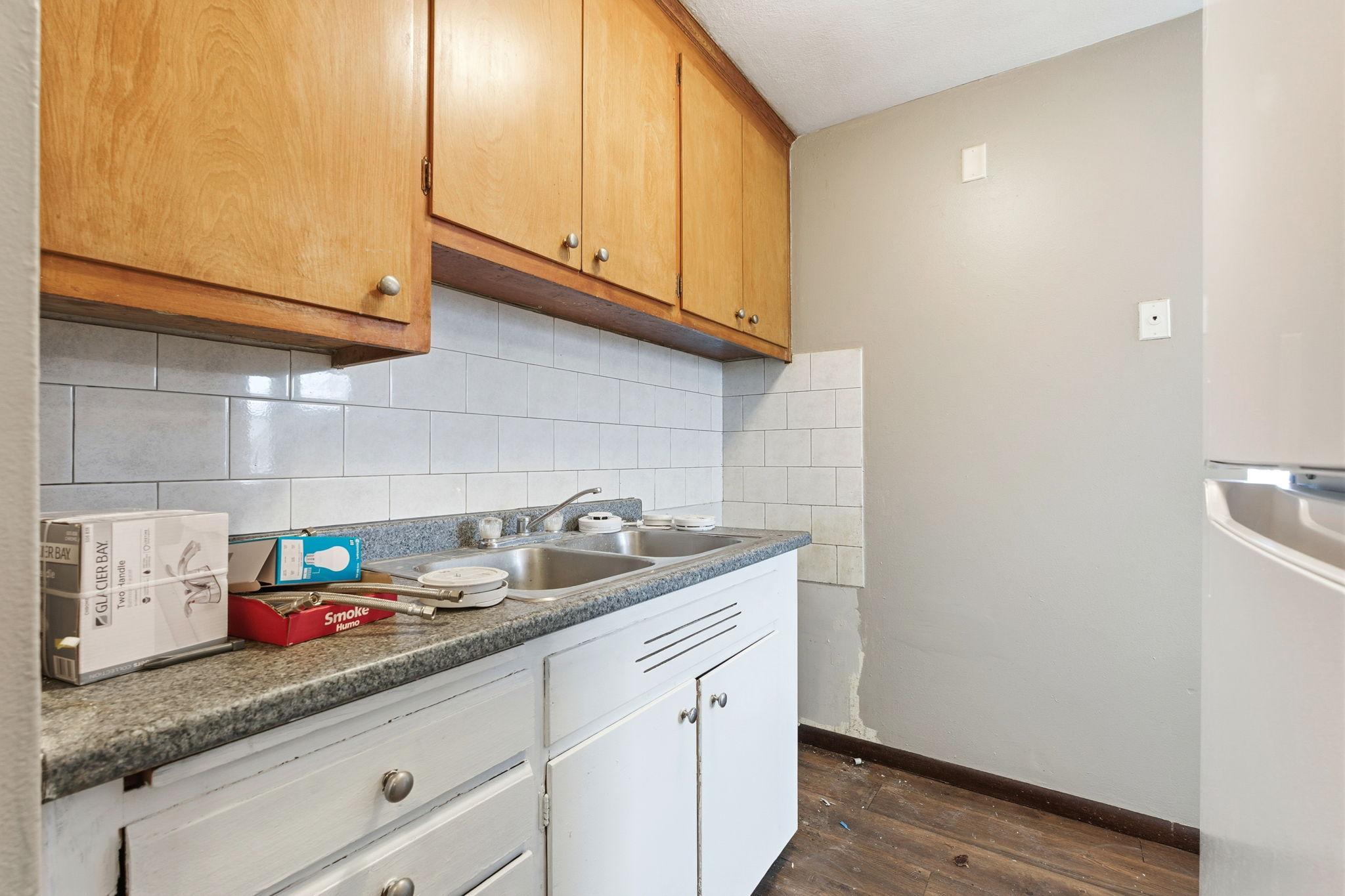 4927 & 4935 University Avenue NE