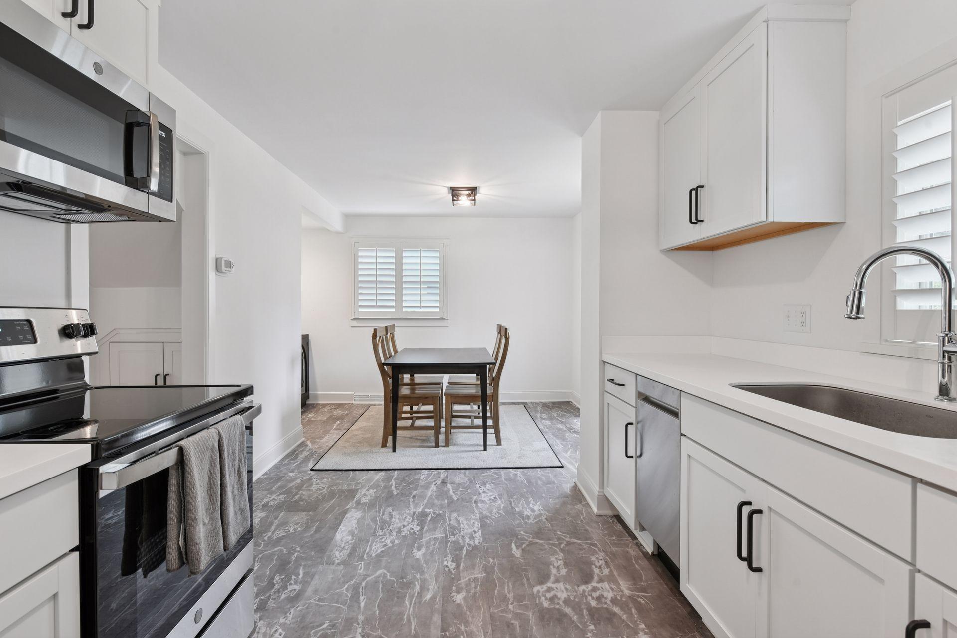 129 Chicago Avenue N