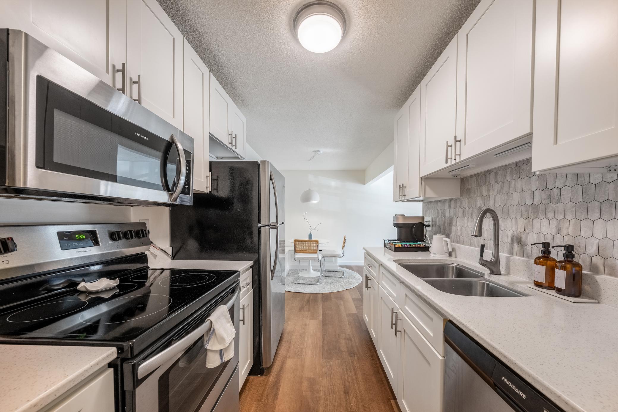 4371 Wilshire Boulevard Unit: b203