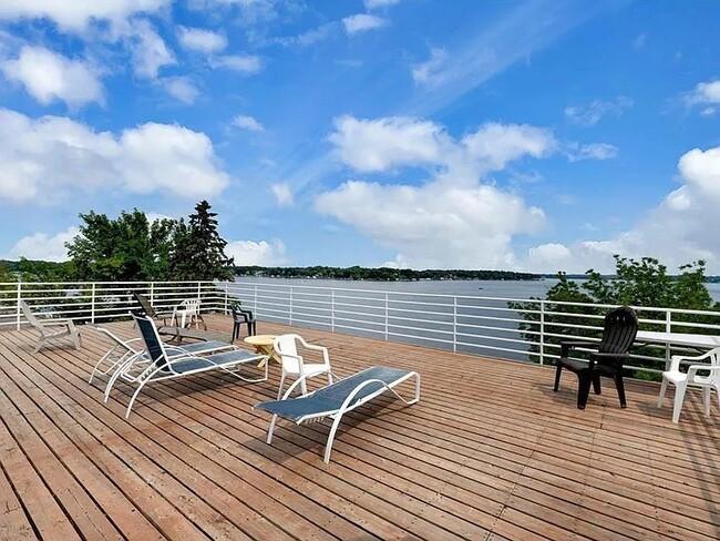 4371 Wilshire Boulevard Unit: b203