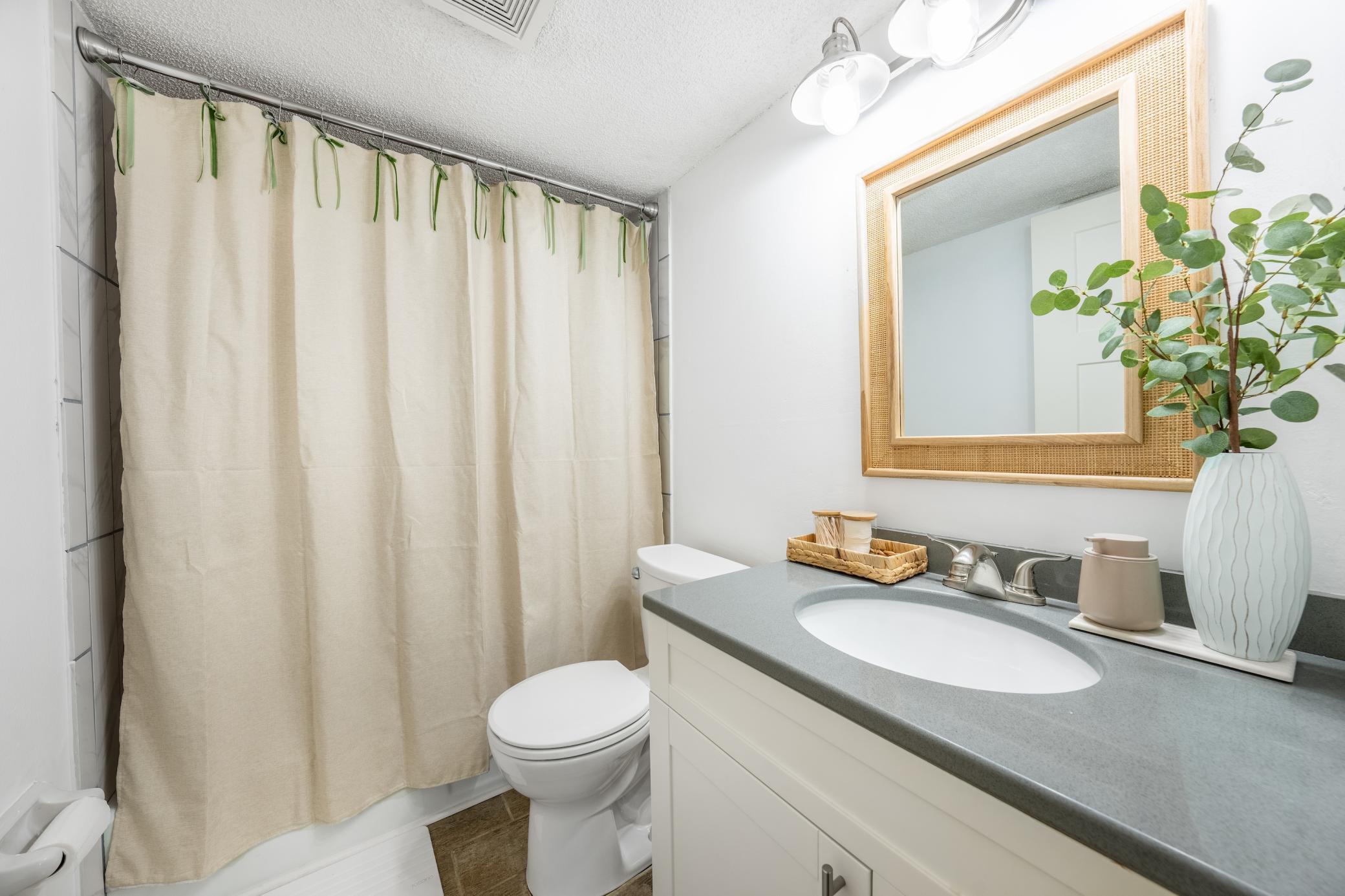 4371 Wilshire Boulevard Unit: b203