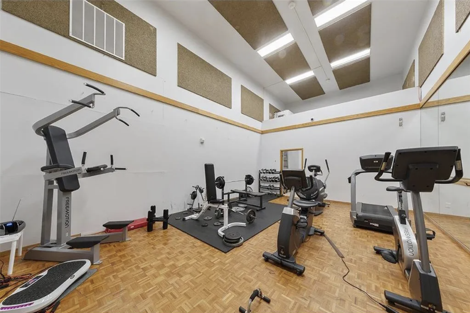 4371 Wilshire Boulevard Unit: b203