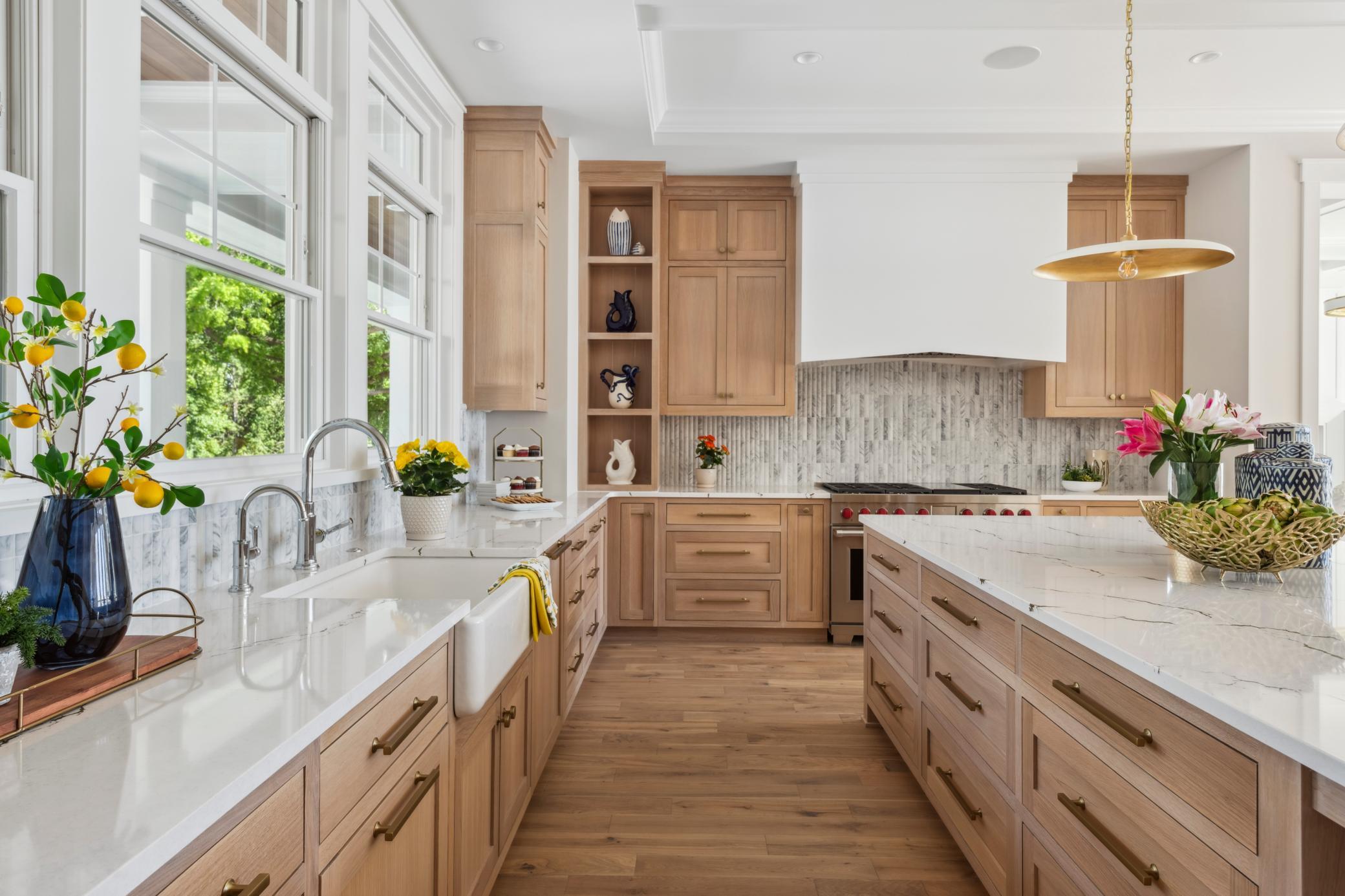 2475 Dunwoody Avenue