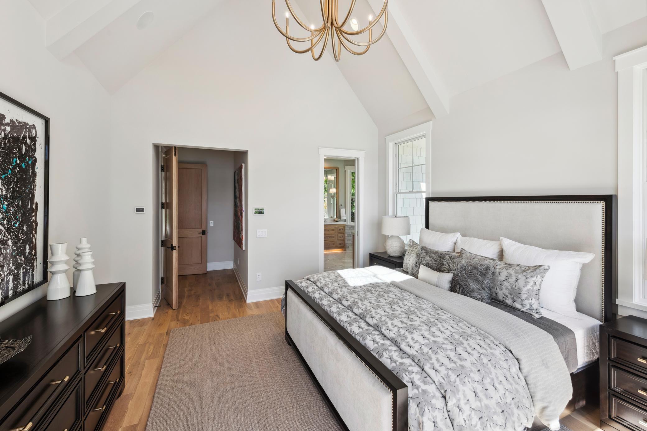 2475 Dunwoody Avenue