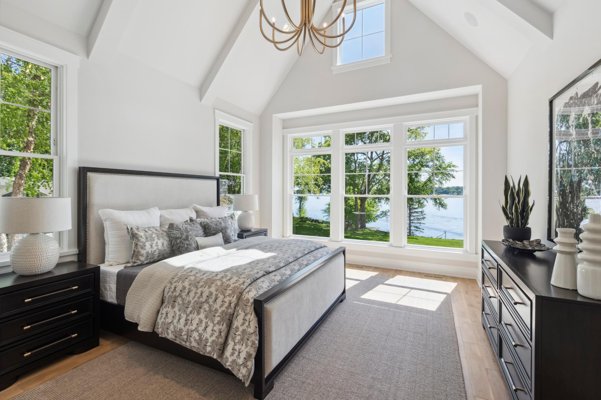 2475 Dunwoody Avenue