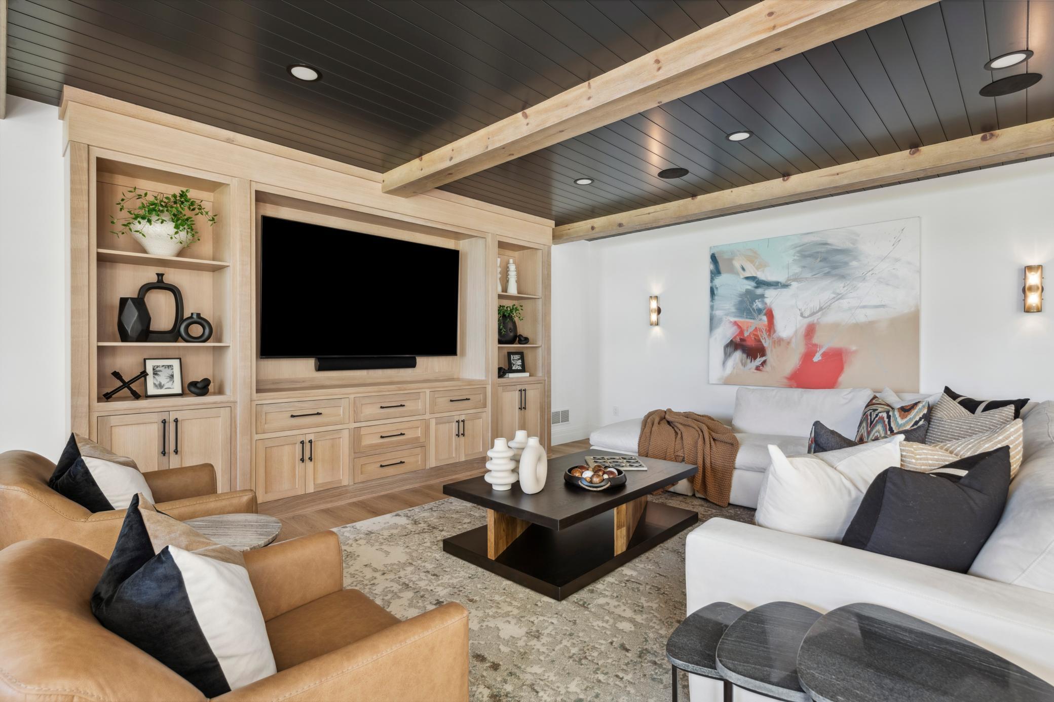 2475 Dunwoody Avenue