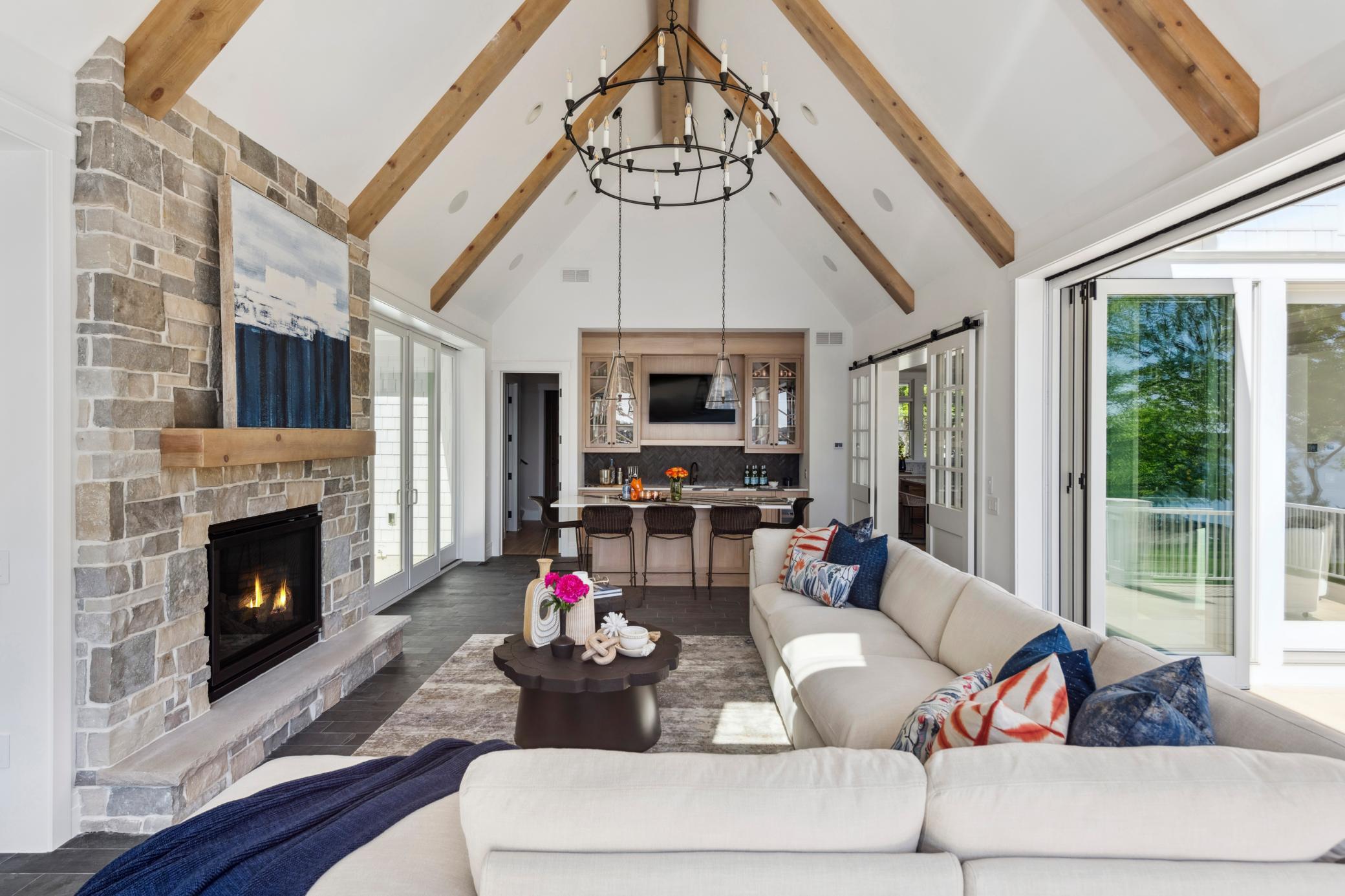 2475 Dunwoody Avenue