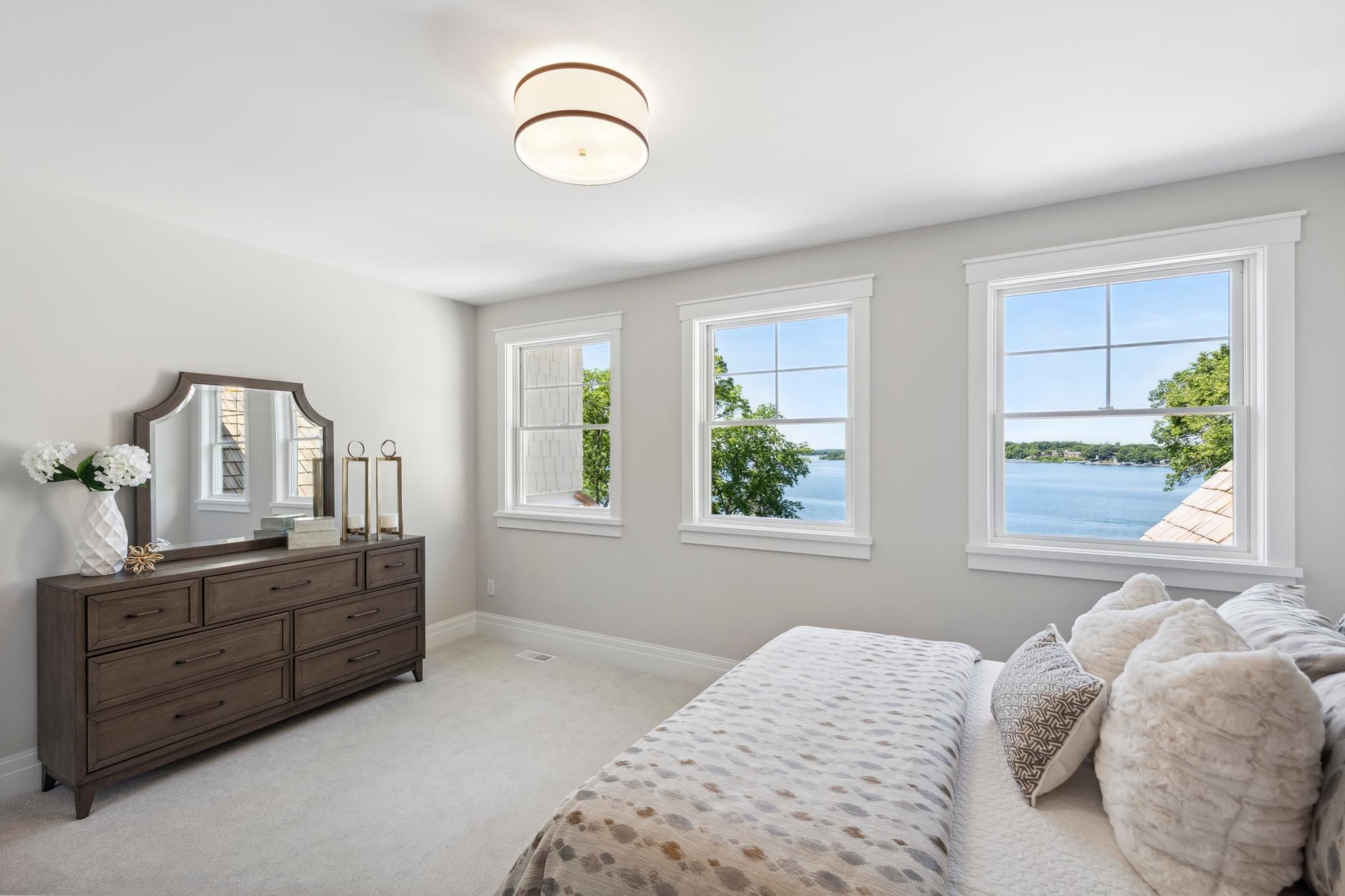 2475 Dunwoody Avenue